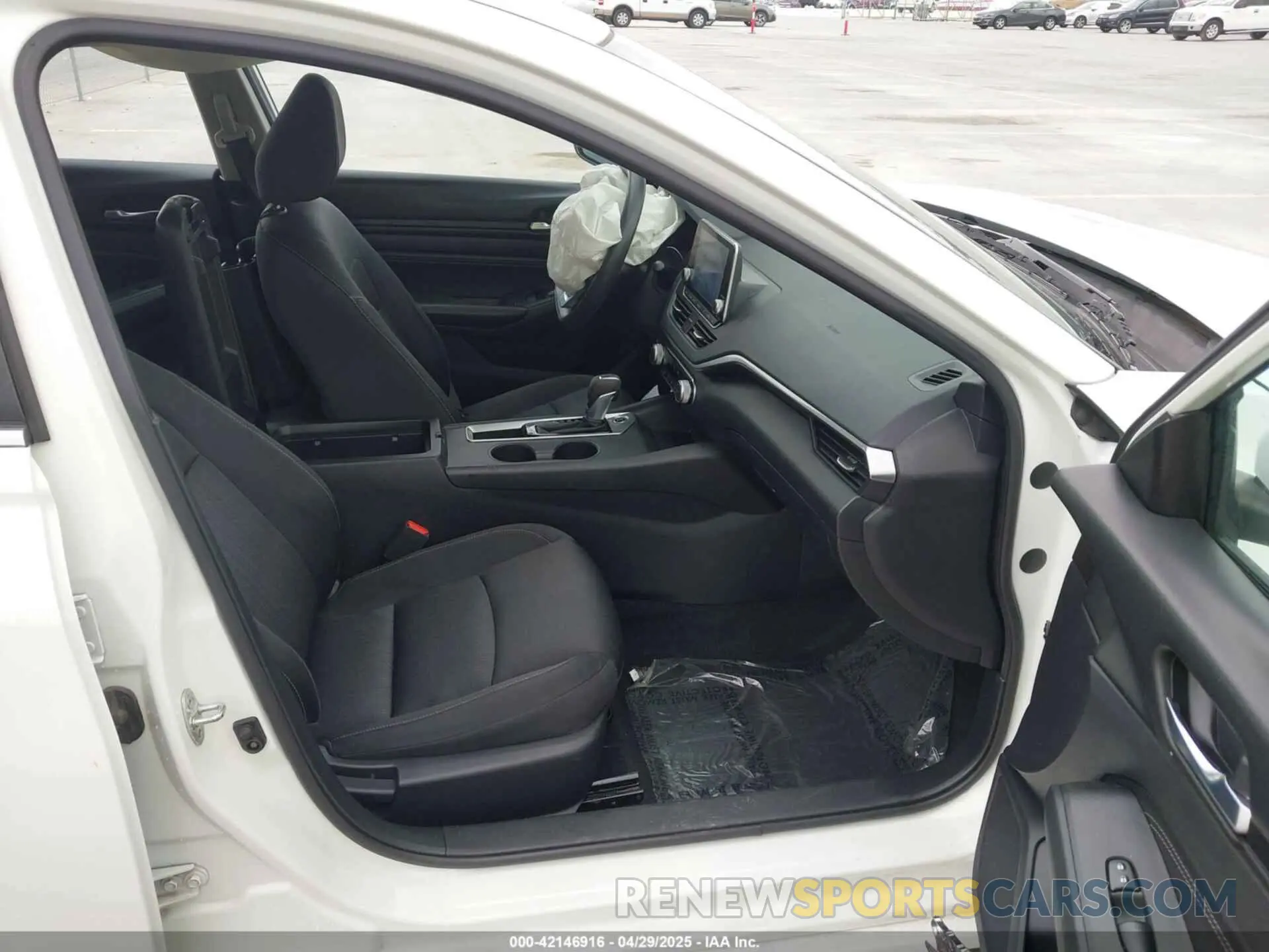 5 Photograph of a damaged car 1N4BL4BV9LC228765 NISSAN ALTIMA 2020