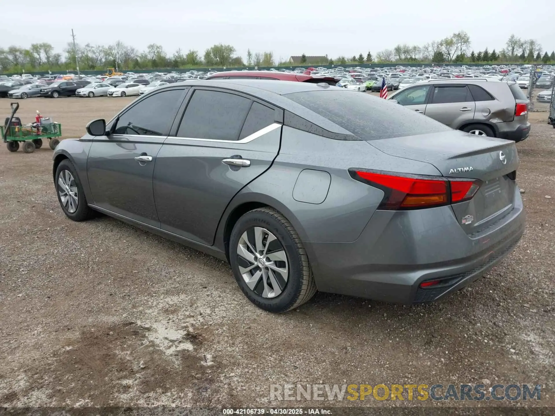 3 Photograph of a damaged car 1N4BL4BV9LC235442 NISSAN ALTIMA 2020