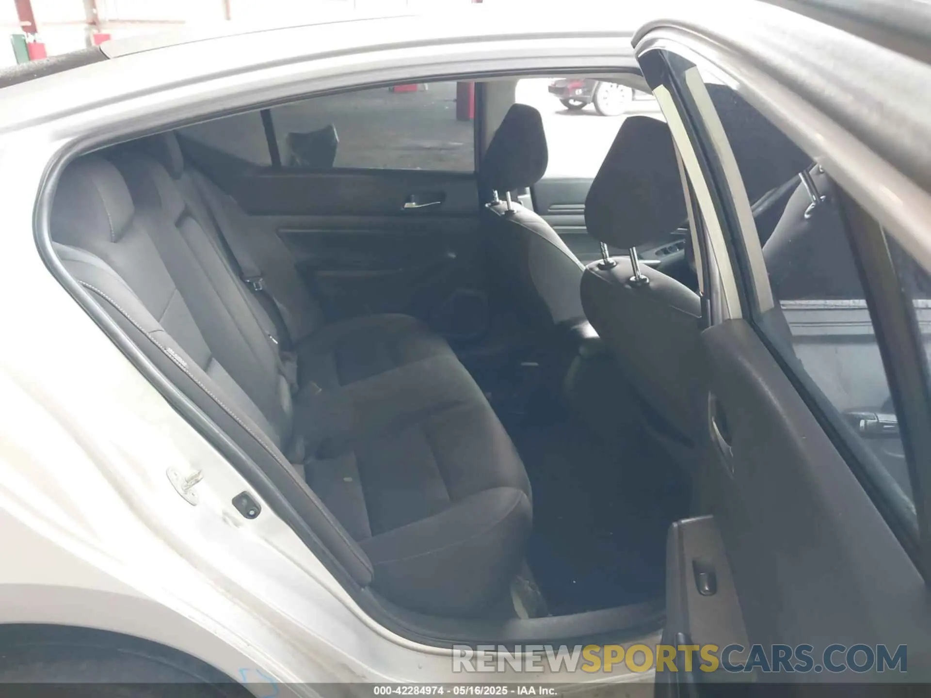 8 Photograph of a damaged car 1N4BL4BV9LC236896 NISSAN ALTIMA 2020