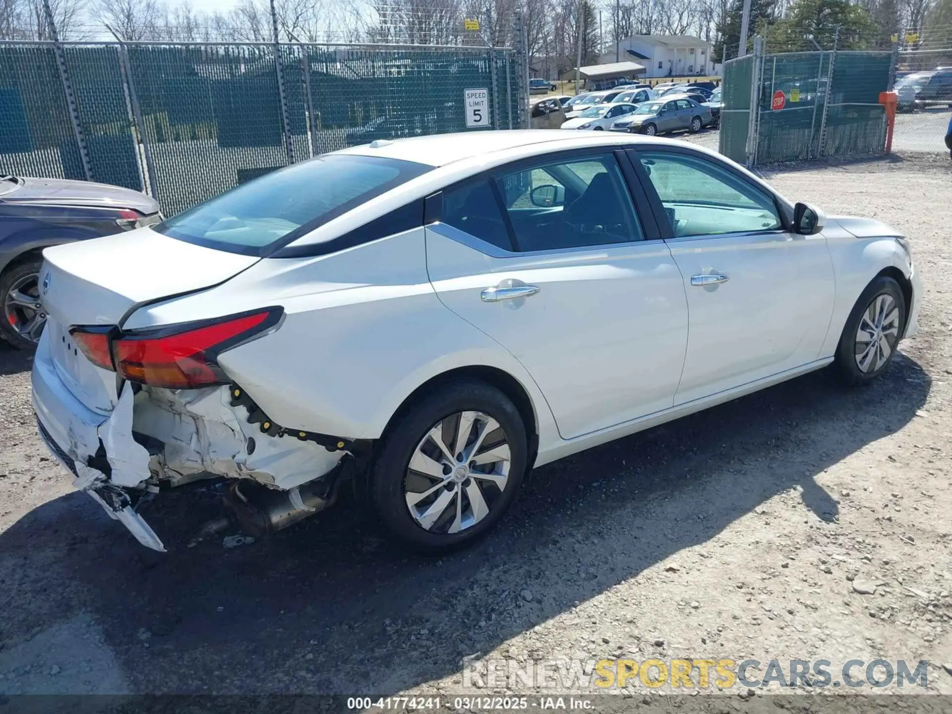 4 Photograph of a damaged car 1N4BL4BV9LC249289 NISSAN ALTIMA 2020