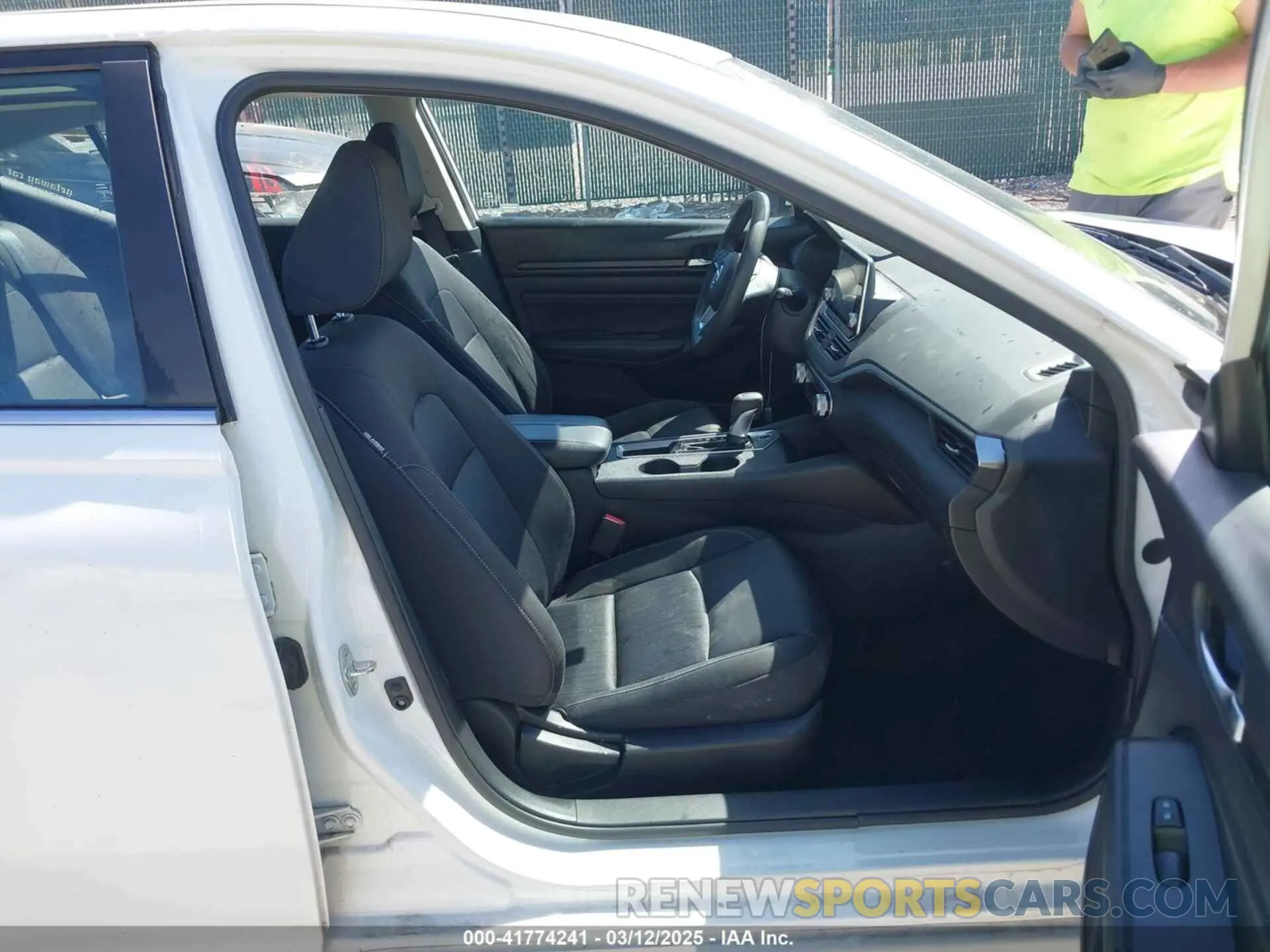 5 Photograph of a damaged car 1N4BL4BV9LC249289 NISSAN ALTIMA 2020