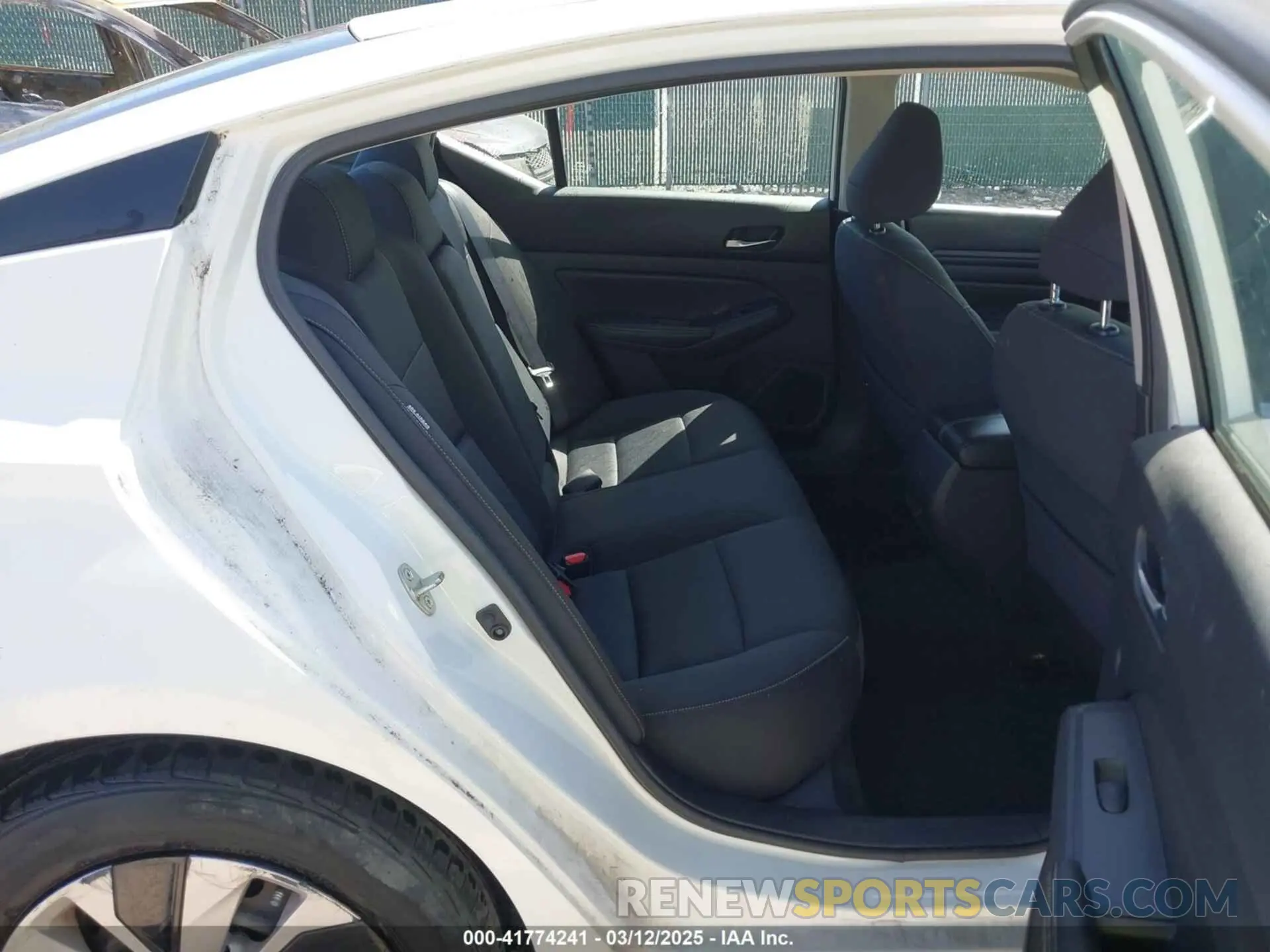 8 Photograph of a damaged car 1N4BL4BV9LC249289 NISSAN ALTIMA 2020