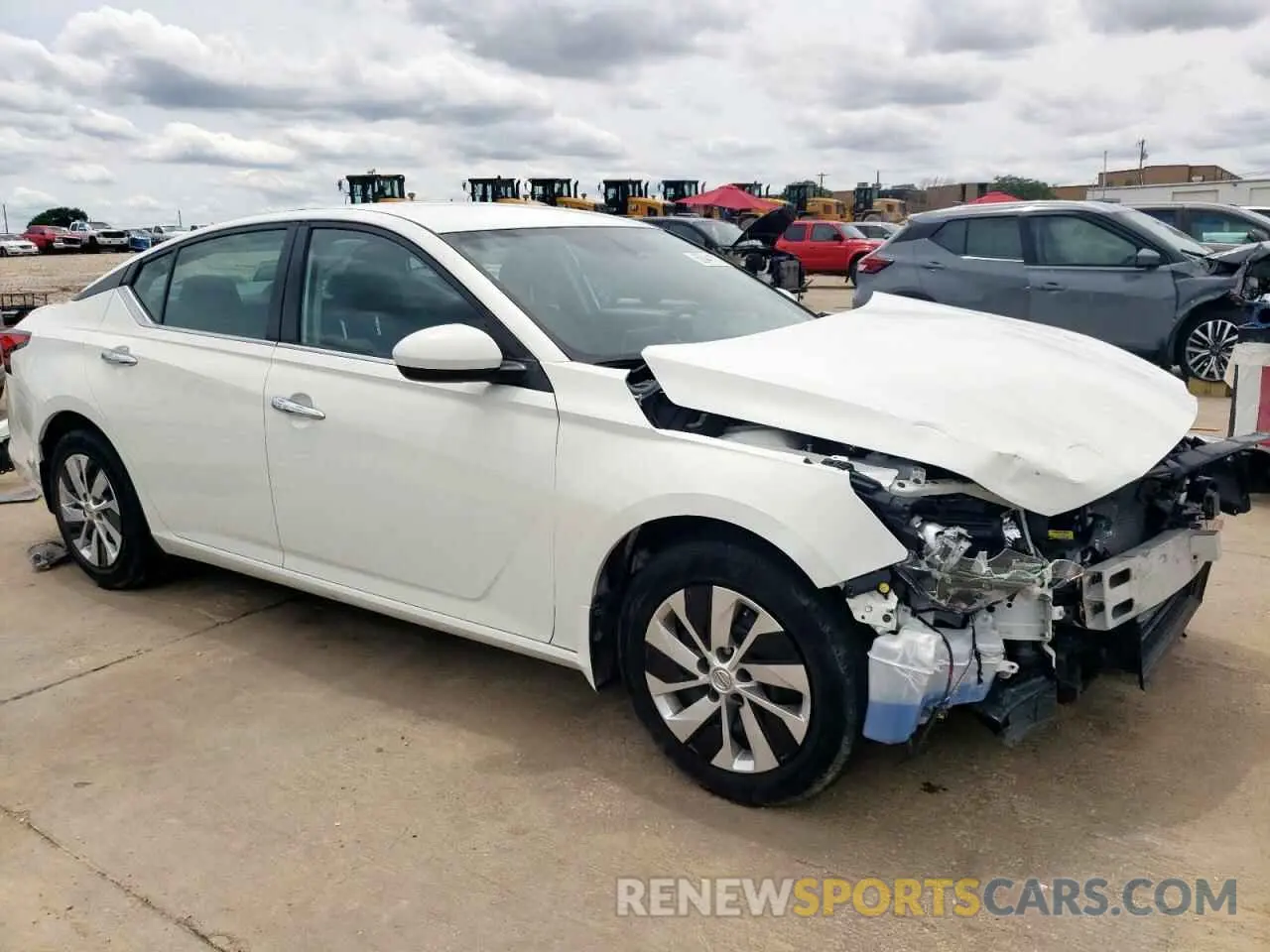 4 Photograph of a damaged car 1N4BL4BV9LN312427 NISSAN ALTIMA 2020