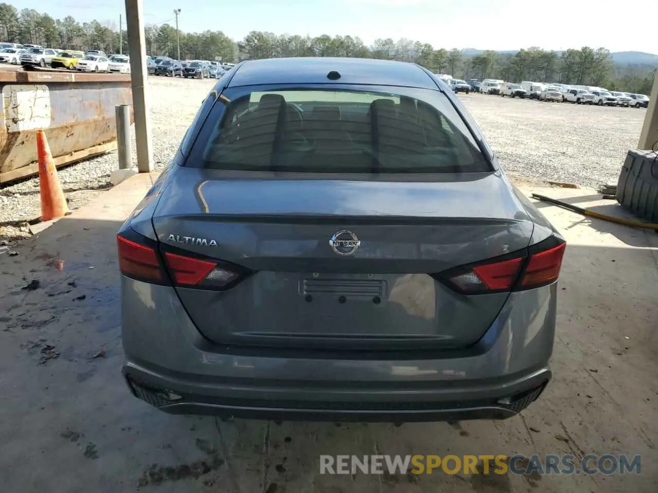 6 Photograph of a damaged car 1N4BL4BV9LN313044 NISSAN ALTIMA 2020