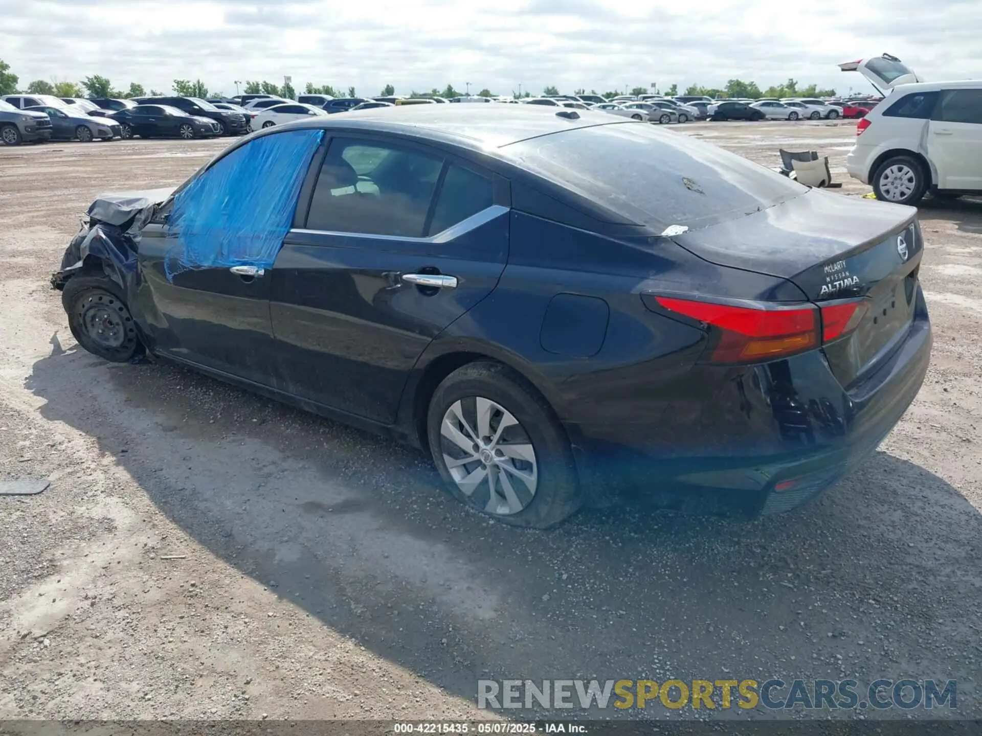 3 Photograph of a damaged car 1N4BL4BVXLC113544 NISSAN ALTIMA 2020