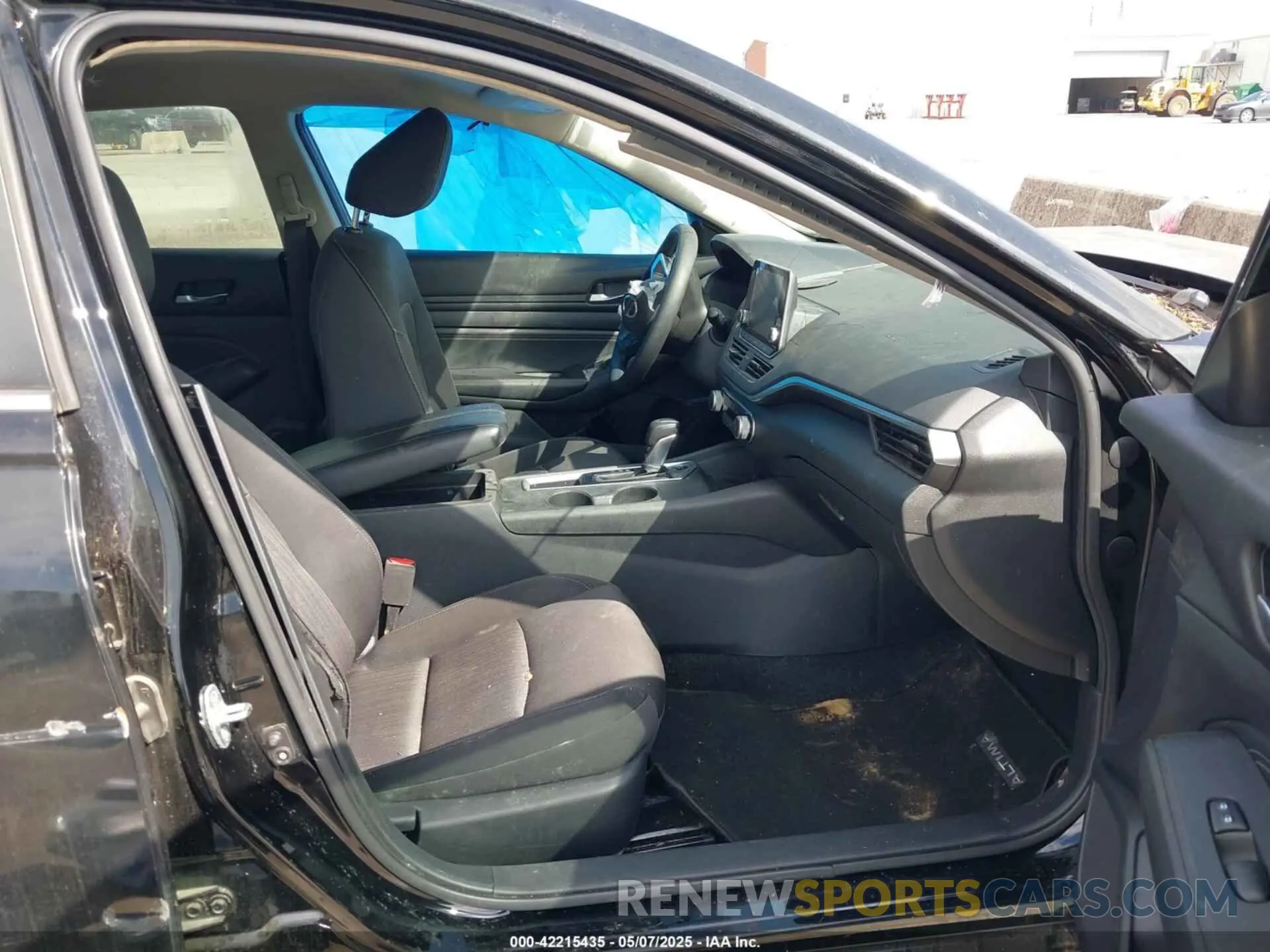 5 Photograph of a damaged car 1N4BL4BVXLC113544 NISSAN ALTIMA 2020