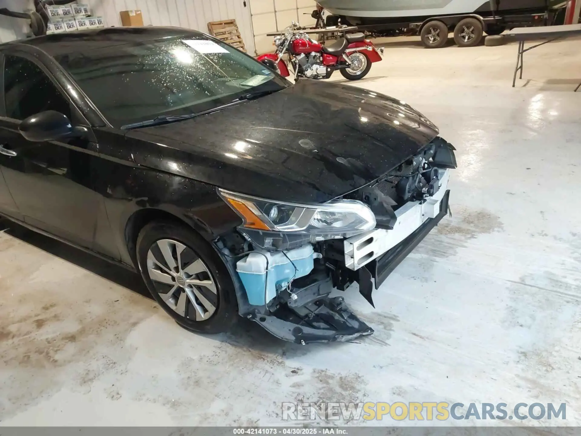 17 Photograph of a damaged car 1N4BL4BVXLC135009 NISSAN ALTIMA 2020