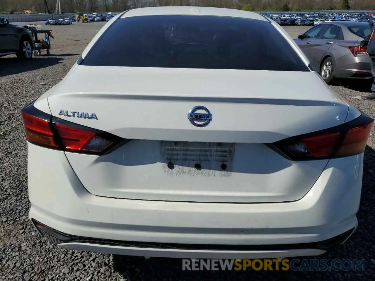 6 Photograph of a damaged car 1N4BL4BVXLC158127 NISSAN ALTIMA 2020