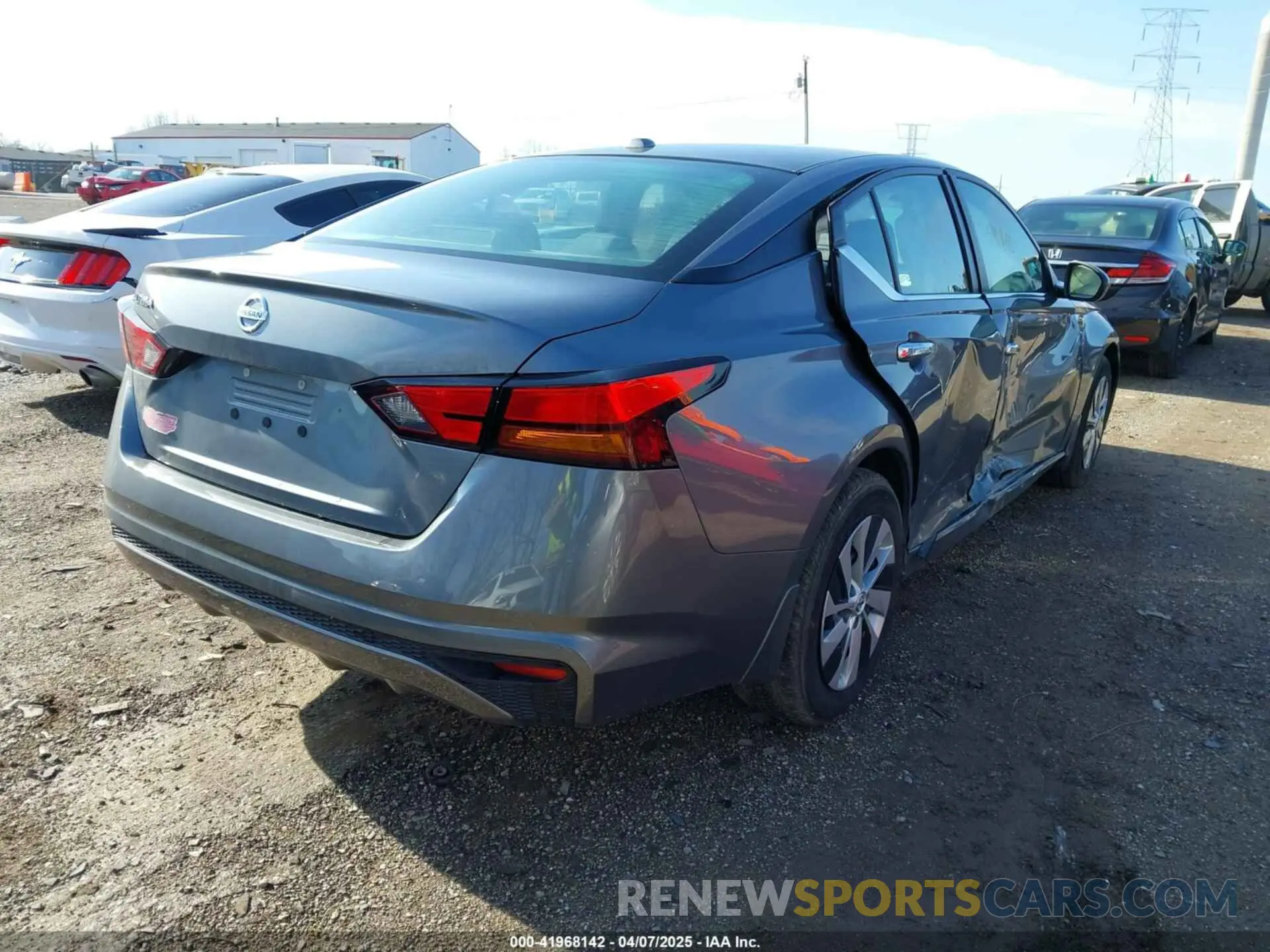 4 Photograph of a damaged car 1N4BL4BVXLC180757 NISSAN ALTIMA 2020