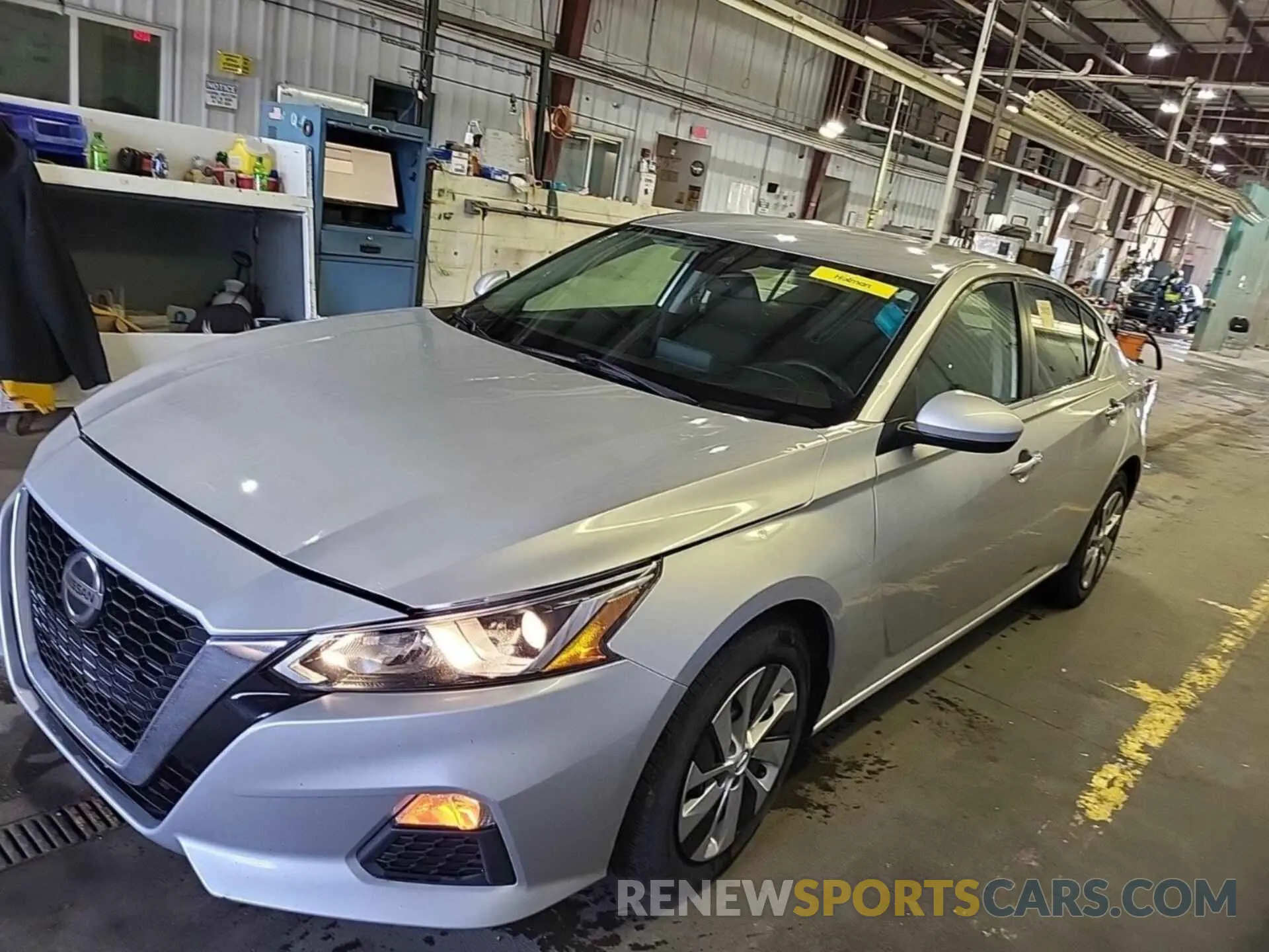 33 Photograph of a damaged car 1N4BL4BVXLC189006 NISSAN ALTIMA 2020