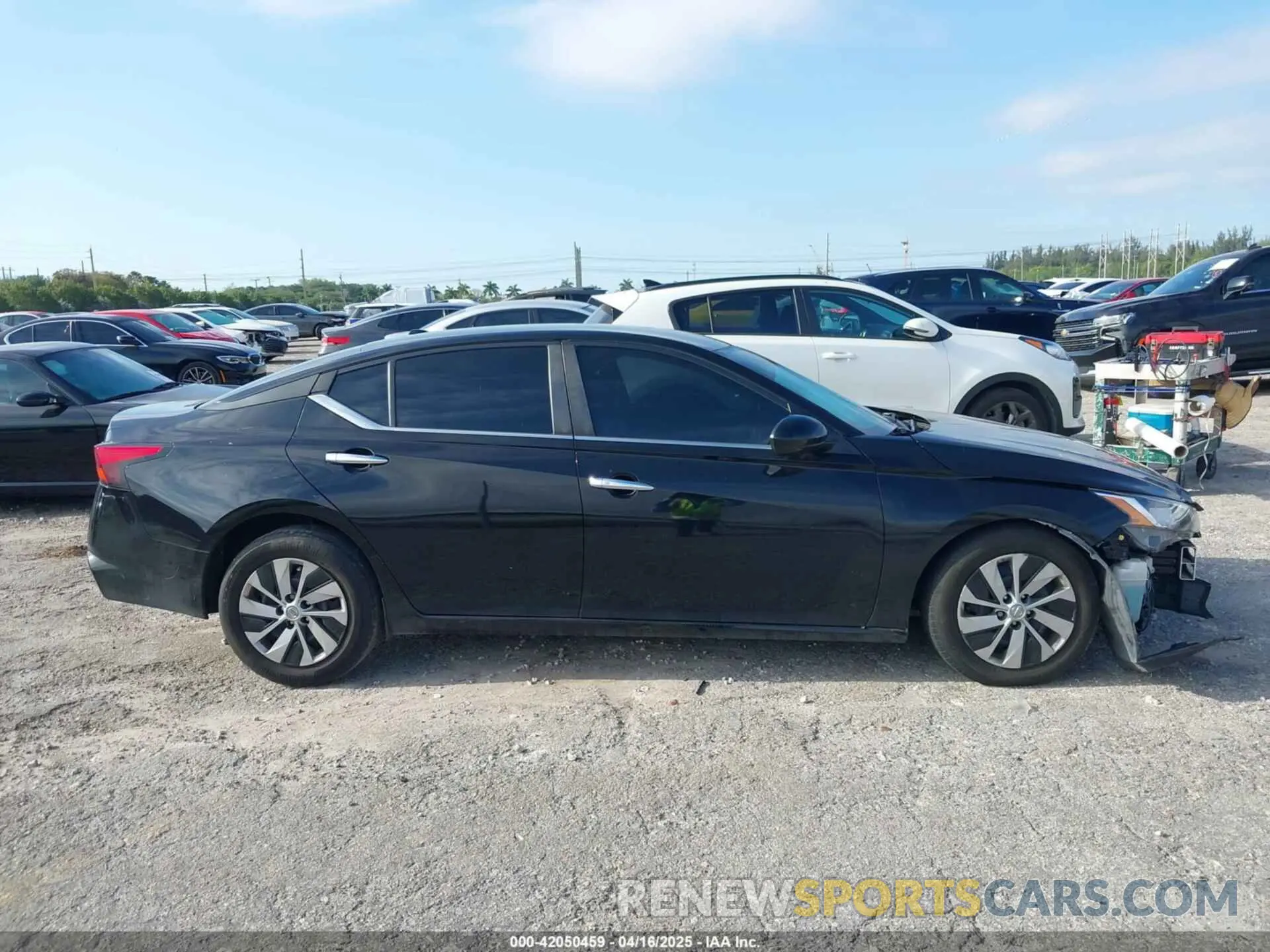 14 Photograph of a damaged car 1N4BL4BVXLC190270 NISSAN ALTIMA 2020