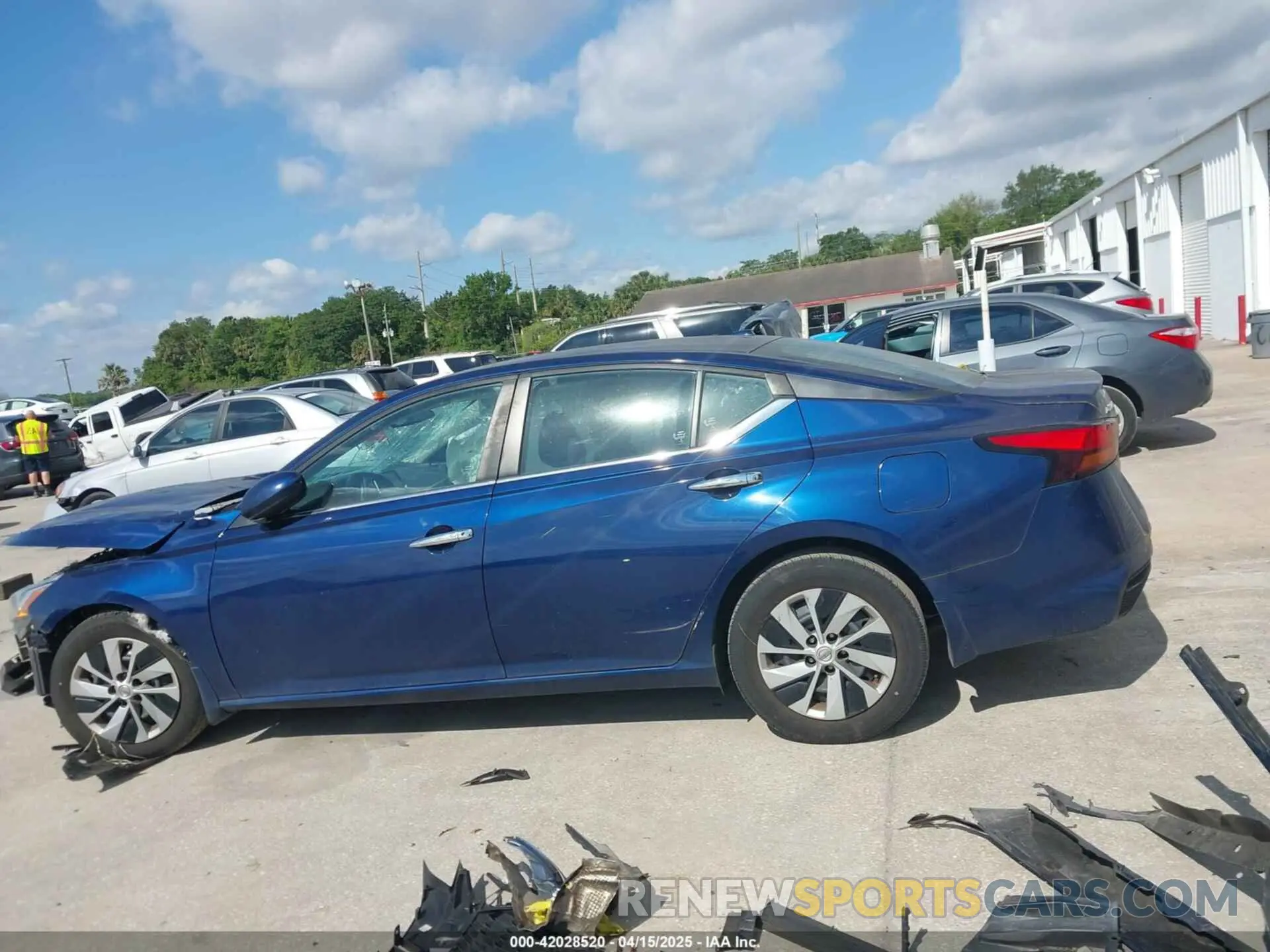 15 Photograph of a damaged car 1N4BL4BVXLC204474 NISSAN ALTIMA 2020