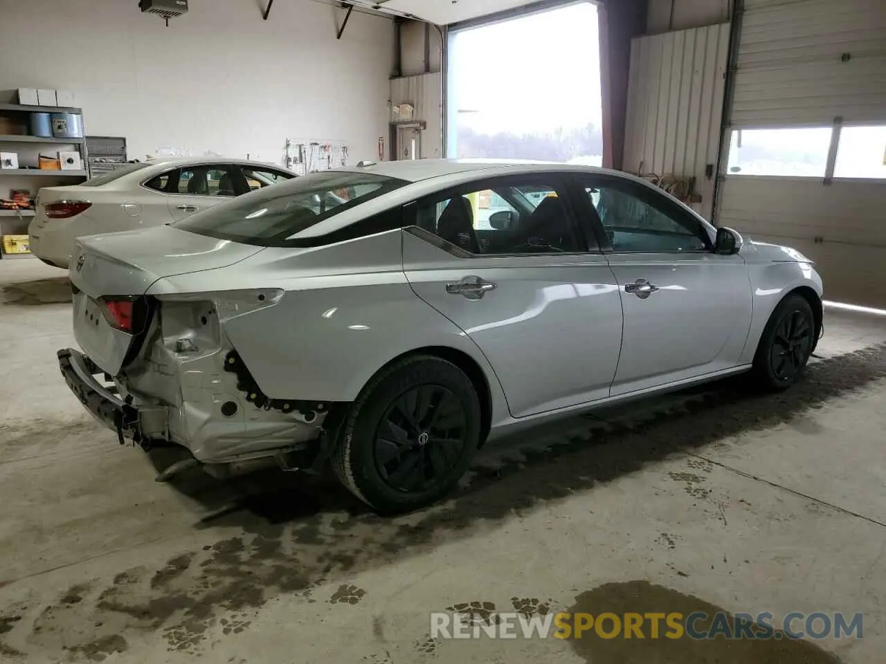 3 Photograph of a damaged car 1N4BL4BVXLC211344 NISSAN ALTIMA 2020