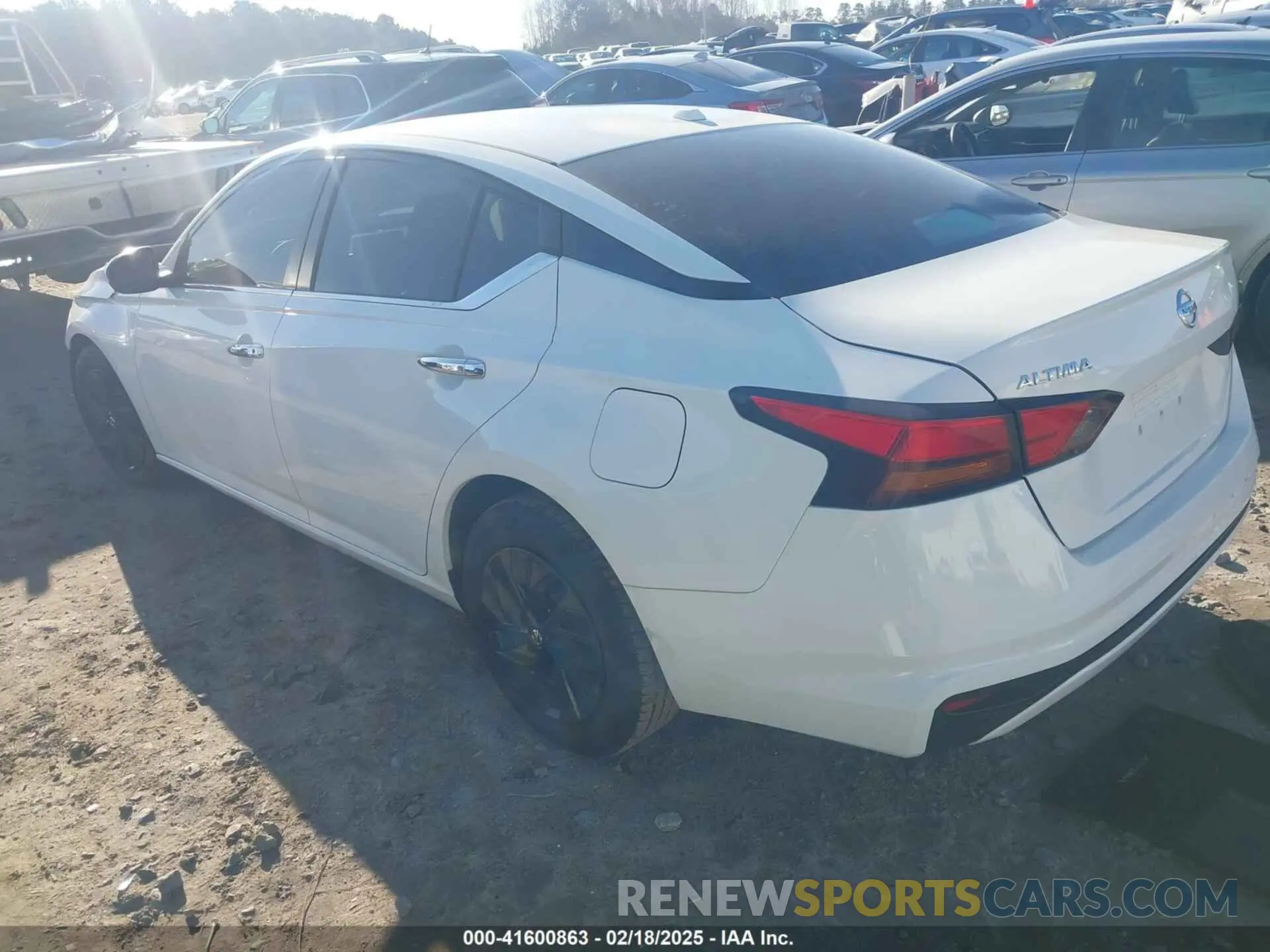3 Photograph of a damaged car 1N4BL4BVXLC213532 NISSAN ALTIMA 2020