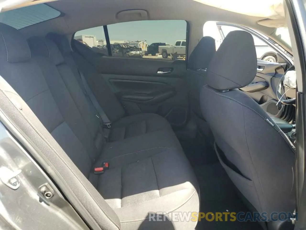 10 Photograph of a damaged car 1N4BL4BVXLC217483 NISSAN ALTIMA 2020