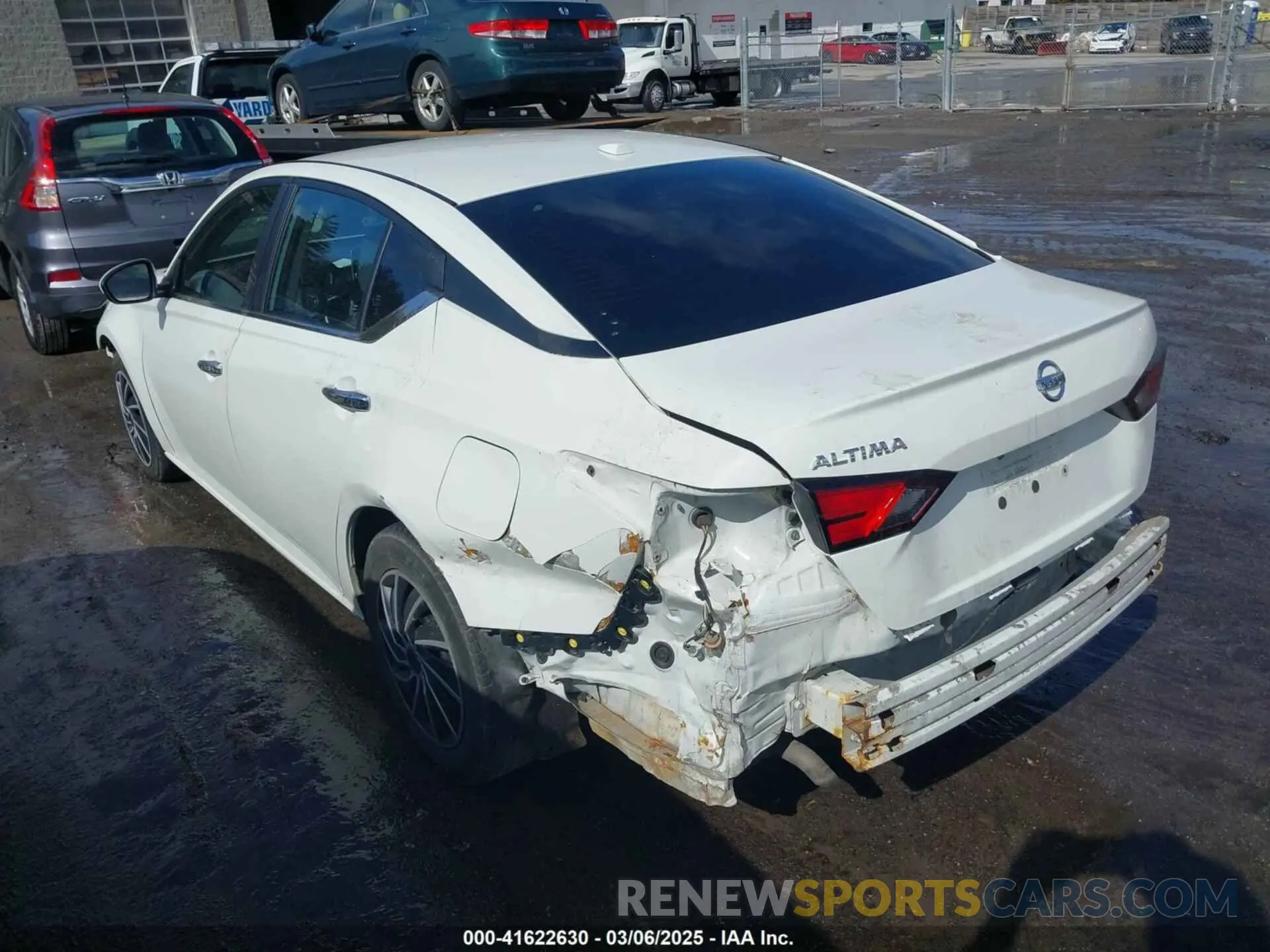 3 Photograph of a damaged car 1N4BL4BVXLC233067 NISSAN ALTIMA 2020