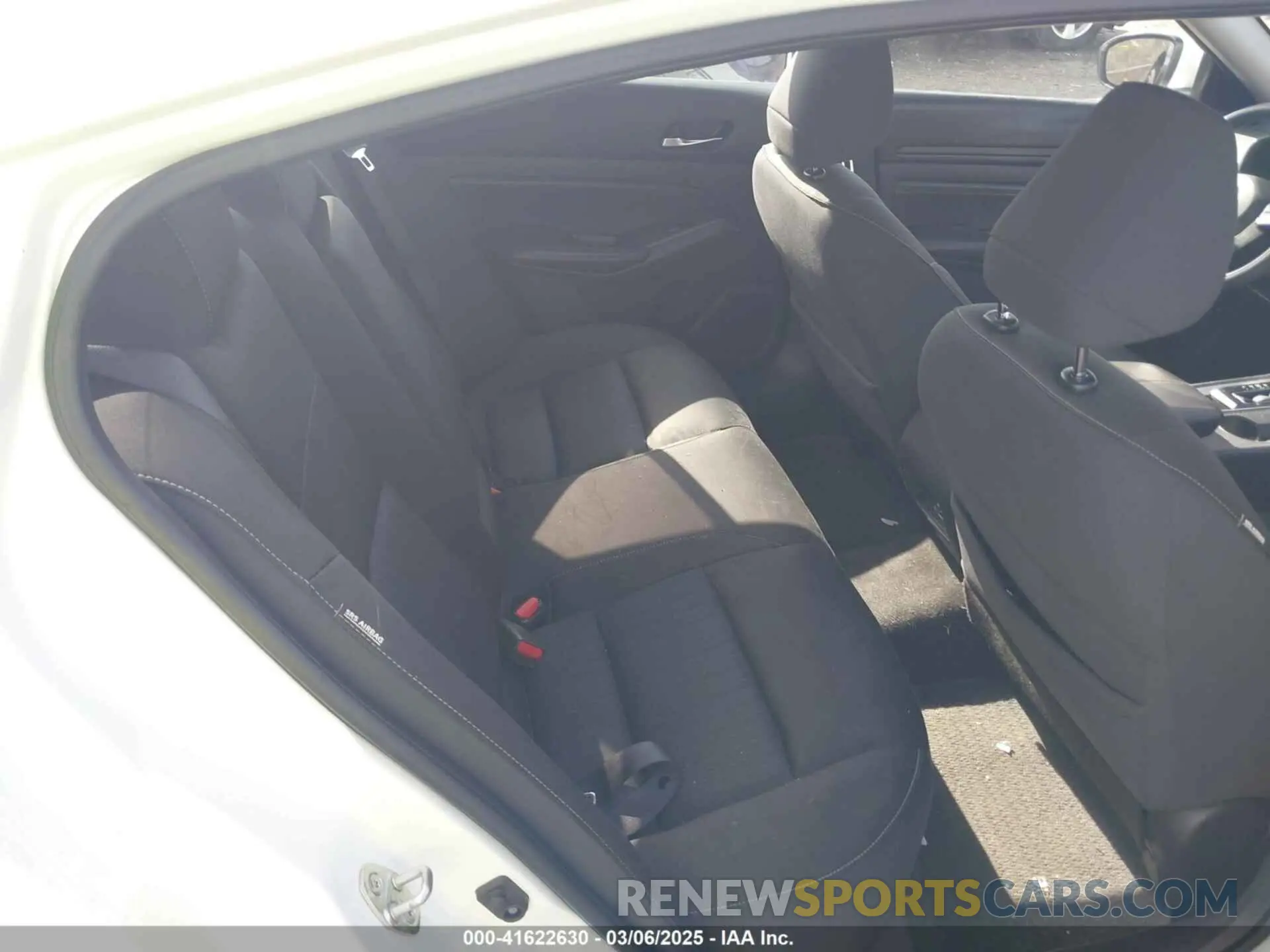 8 Photograph of a damaged car 1N4BL4BVXLC233067 NISSAN ALTIMA 2020