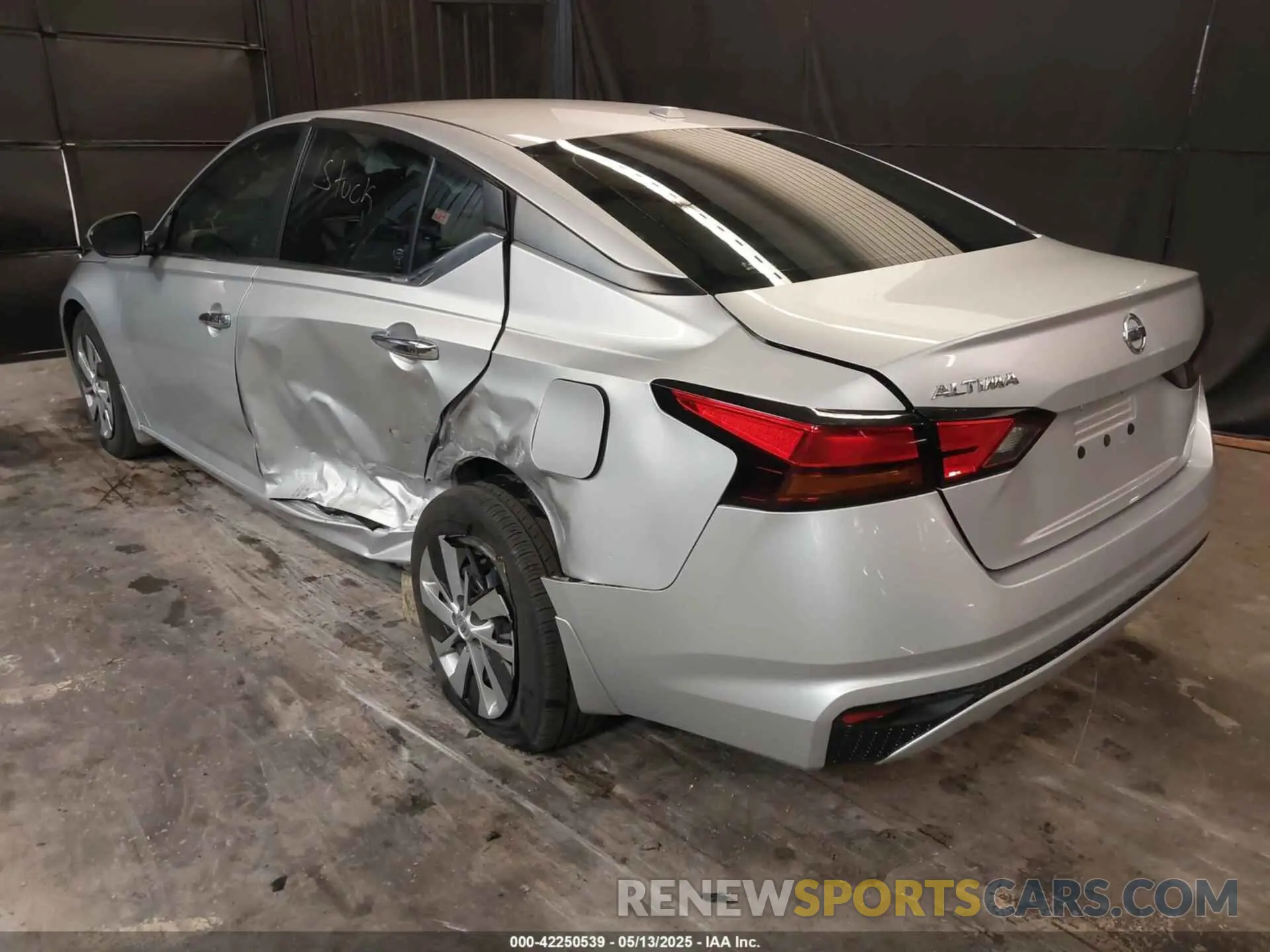 3 Photograph of a damaged car 1N4BL4BVXLC236910 NISSAN ALTIMA 2020