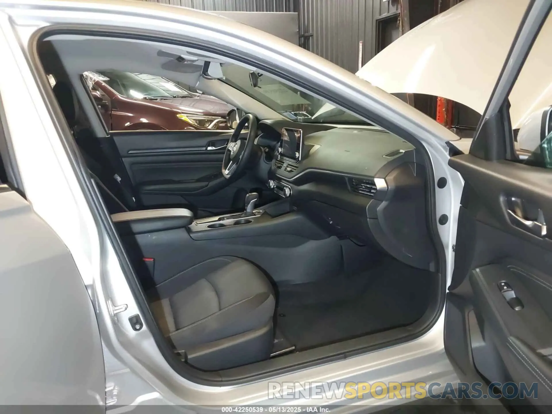 5 Photograph of a damaged car 1N4BL4BVXLC236910 NISSAN ALTIMA 2020