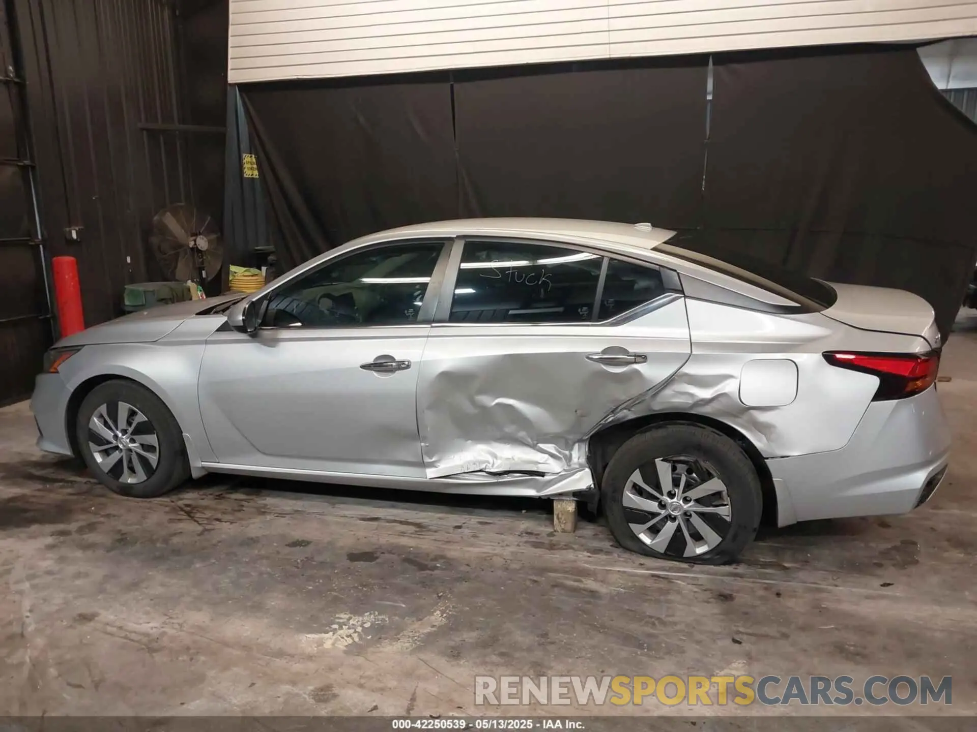 6 Photograph of a damaged car 1N4BL4BVXLC236910 NISSAN ALTIMA 2020