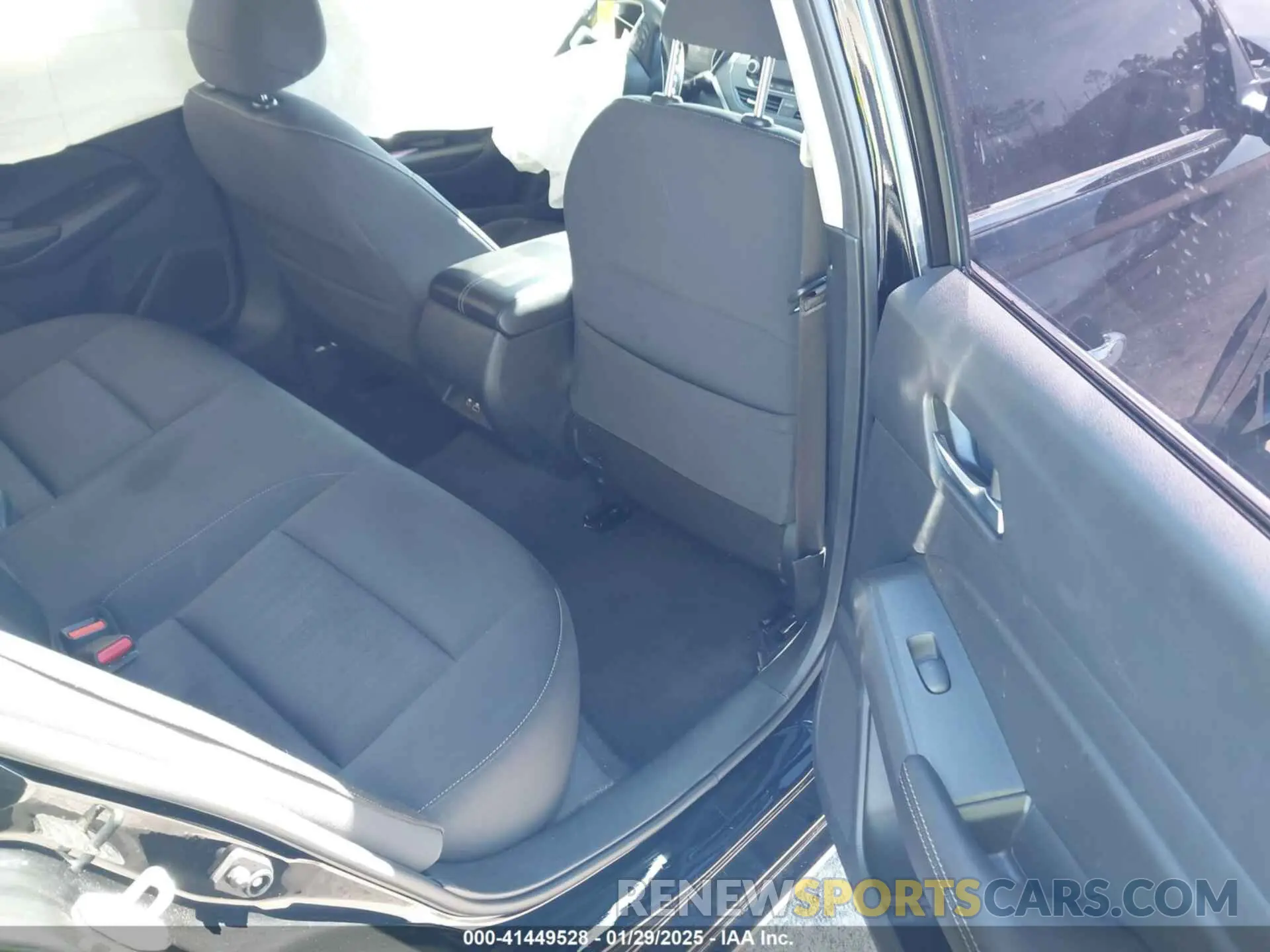 8 Photograph of a damaged car 1N4BL4BVXLC243162 NISSAN ALTIMA 2020