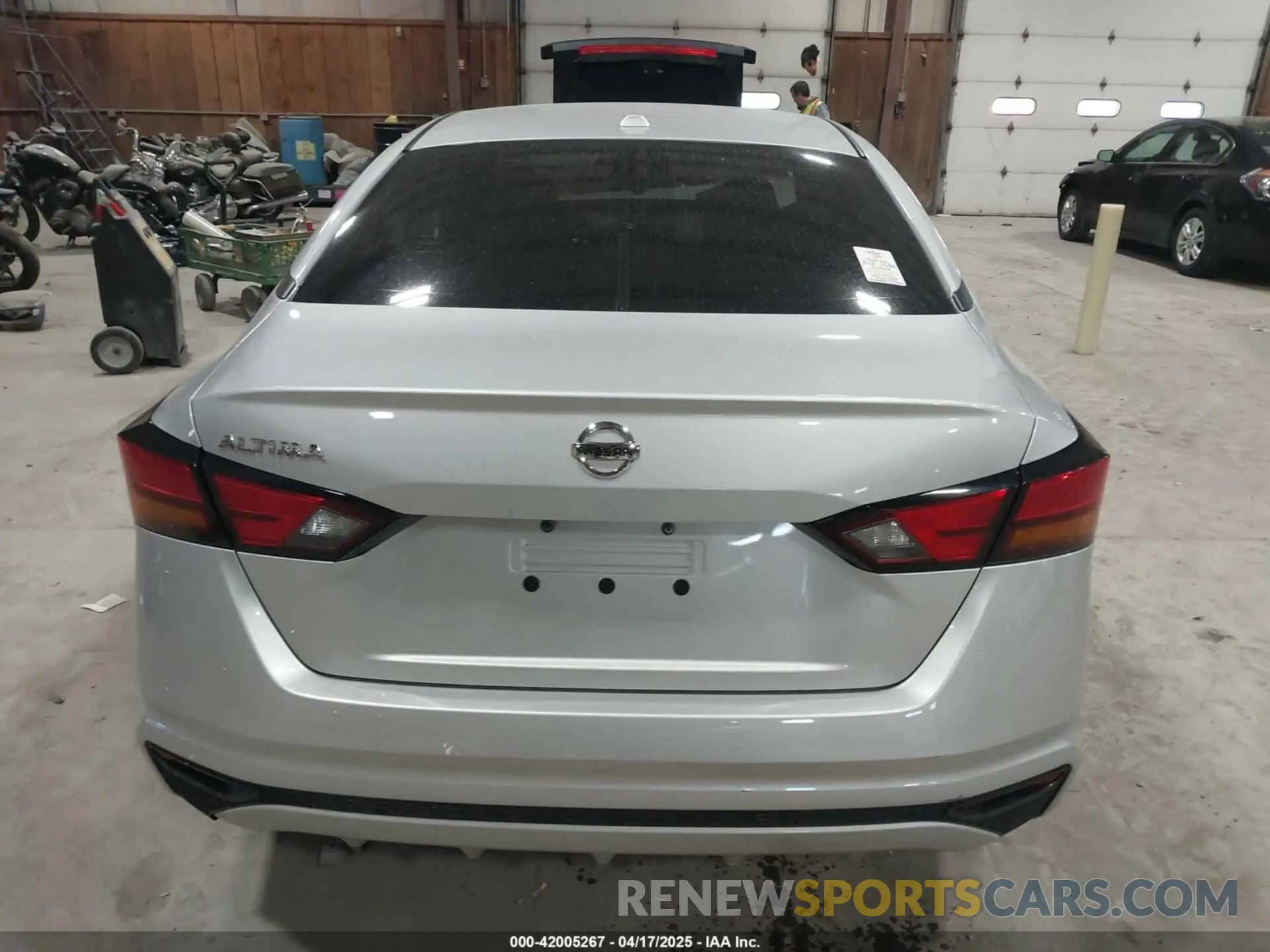 16 Photograph of a damaged car 1N4BL4BVXLC250435 NISSAN ALTIMA 2020