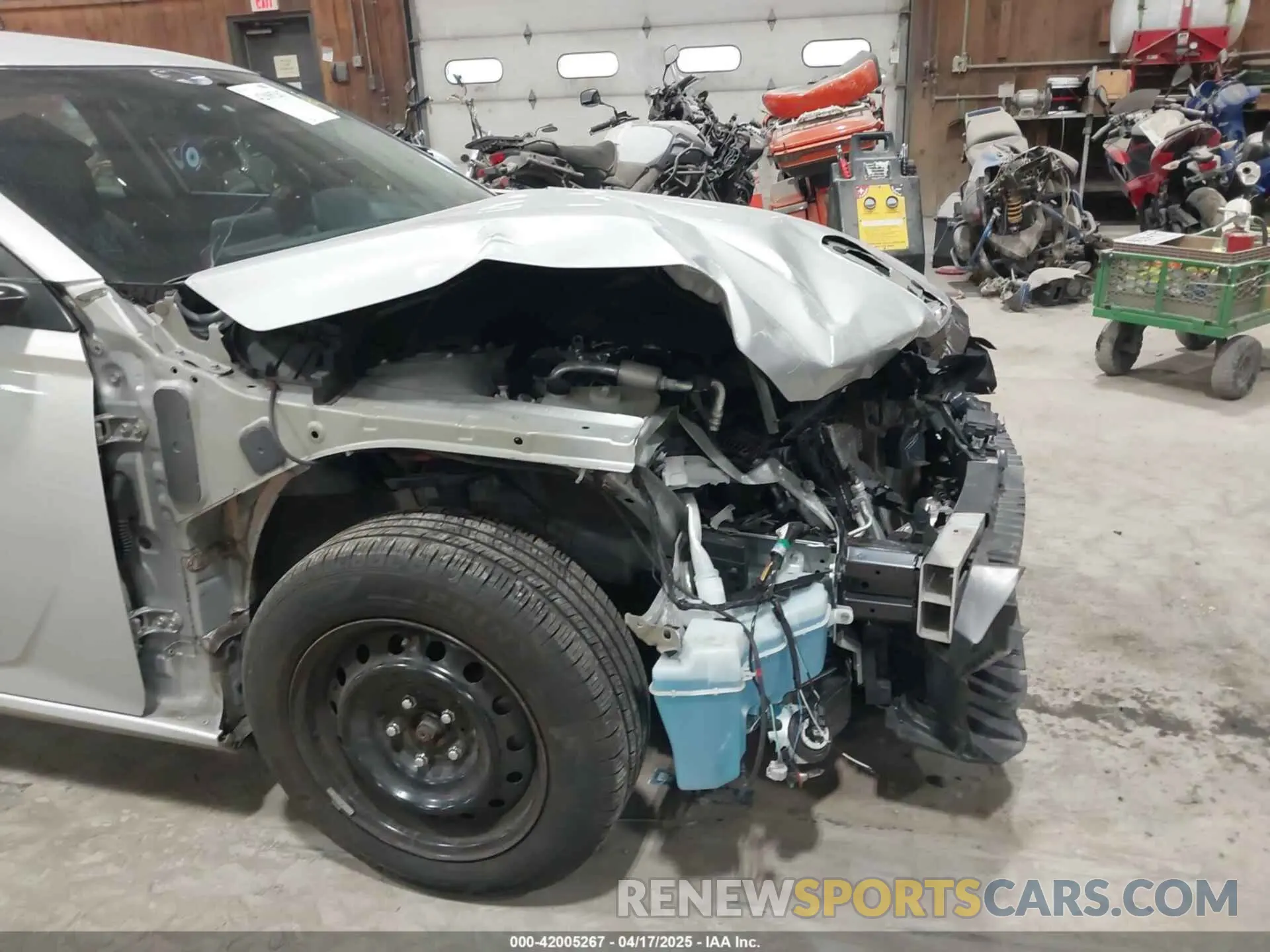 17 Photograph of a damaged car 1N4BL4BVXLC250435 NISSAN ALTIMA 2020