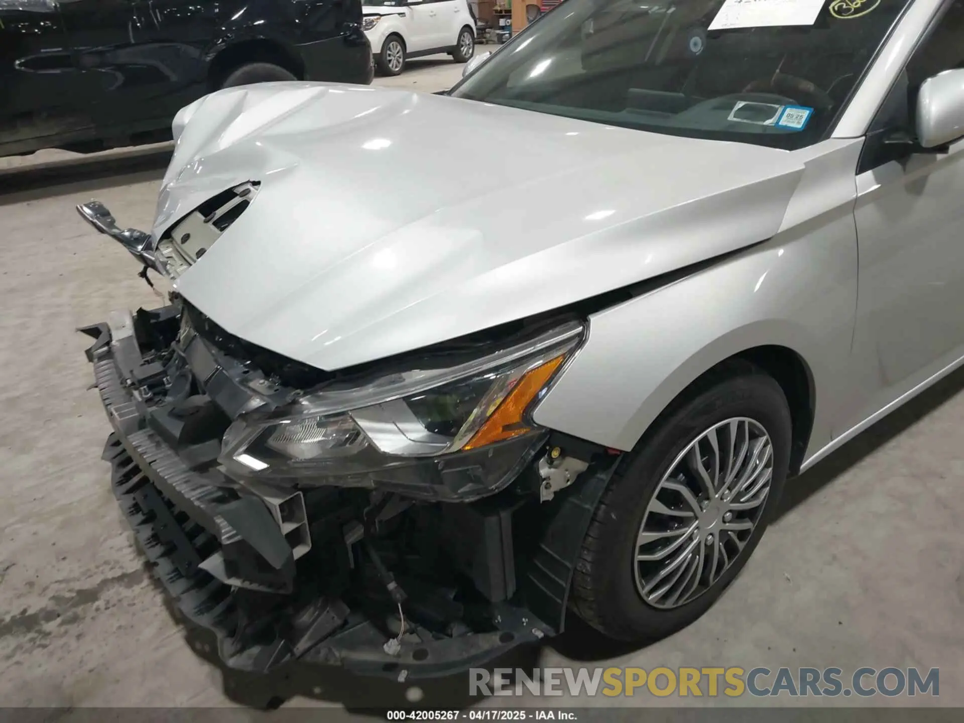 19 Photograph of a damaged car 1N4BL4BVXLC250435 NISSAN ALTIMA 2020