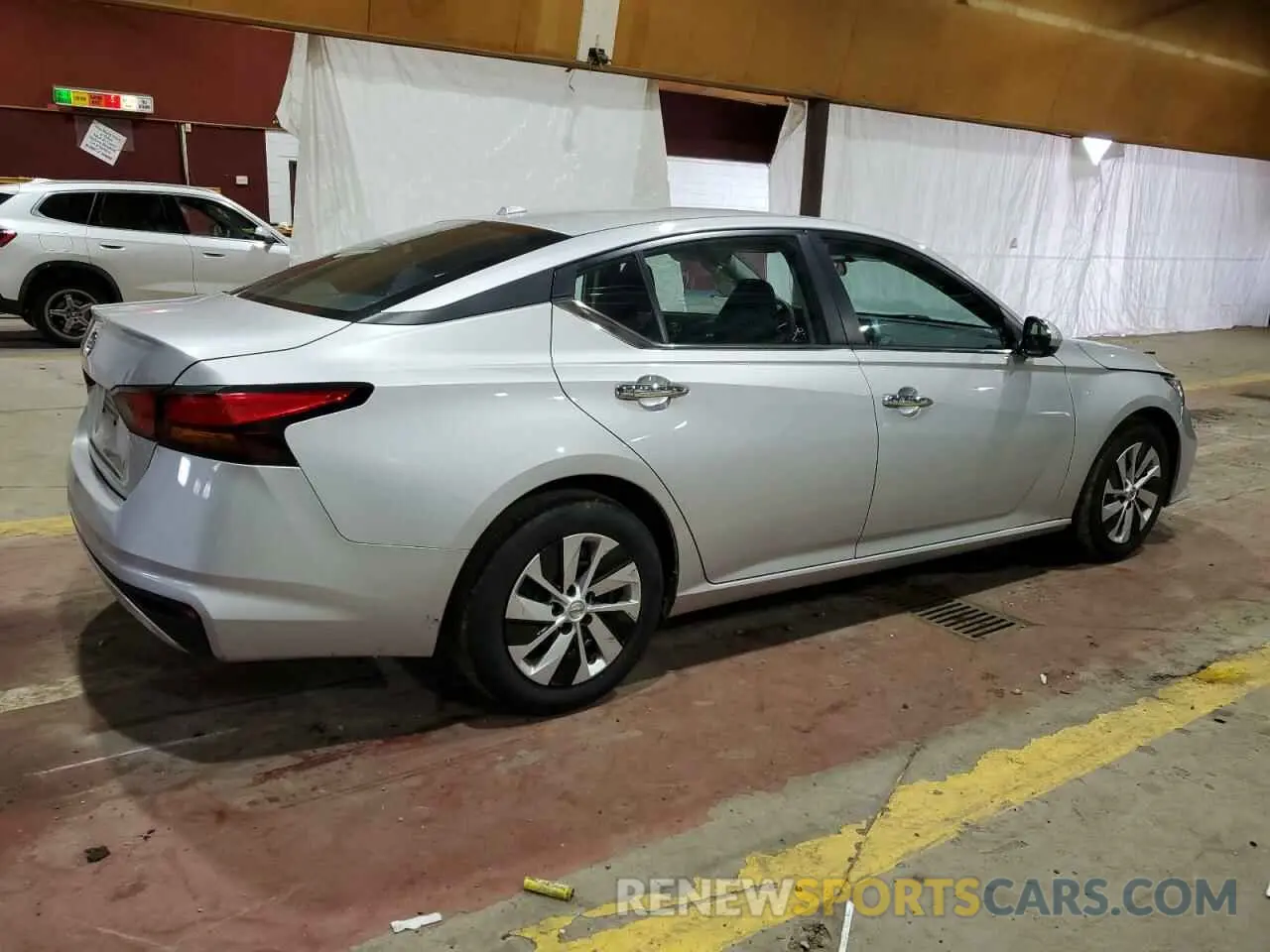 3 Photograph of a damaged car 1N4BL4BVXLC252475 NISSAN ALTIMA 2020