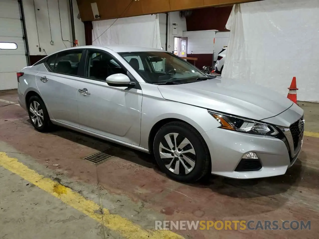 4 Photograph of a damaged car 1N4BL4BVXLC252475 NISSAN ALTIMA 2020