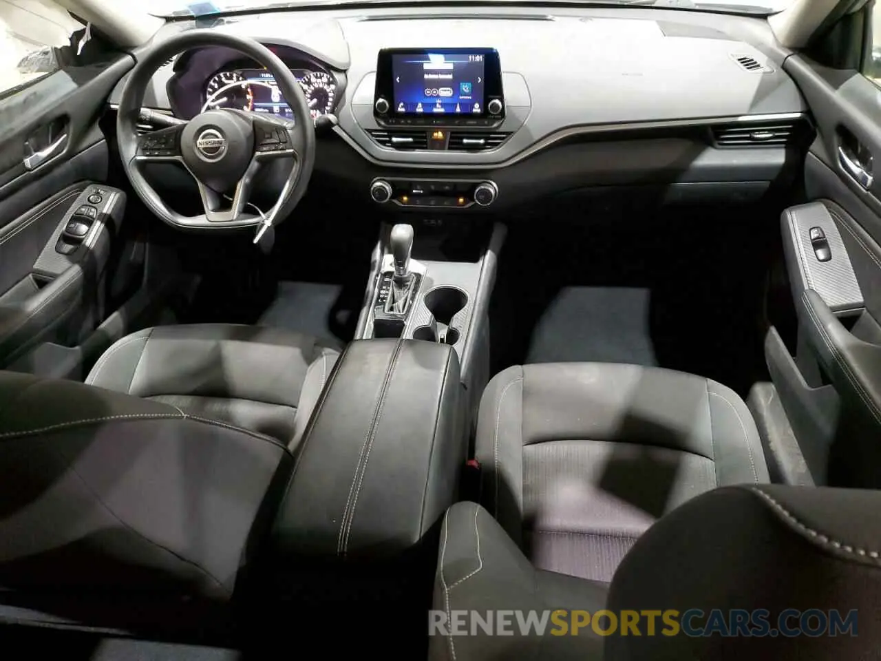 8 Photograph of a damaged car 1N4BL4BVXLC252475 NISSAN ALTIMA 2020