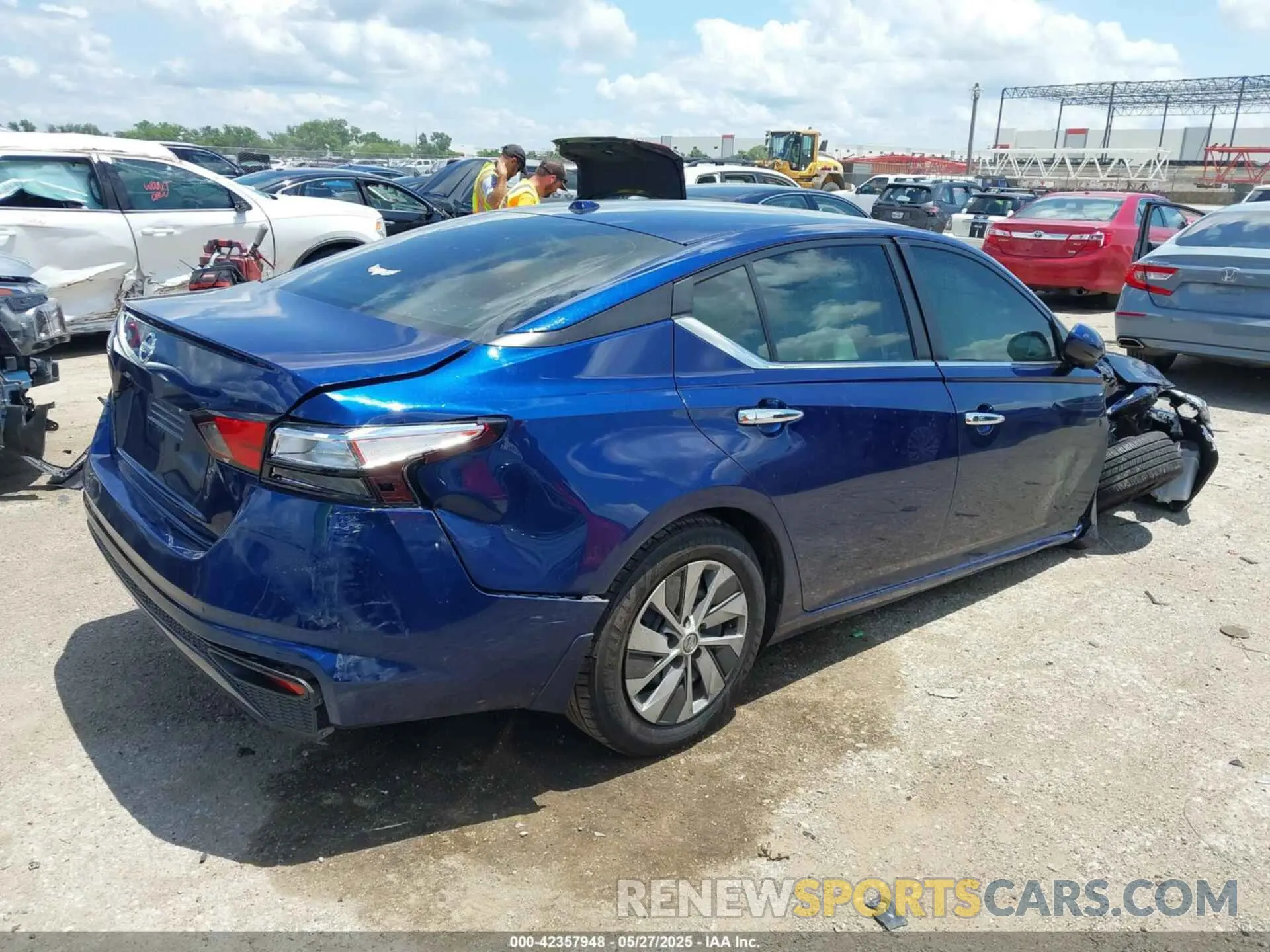 4 Photograph of a damaged car 1N4BL4BVXLC259927 NISSAN ALTIMA 2020