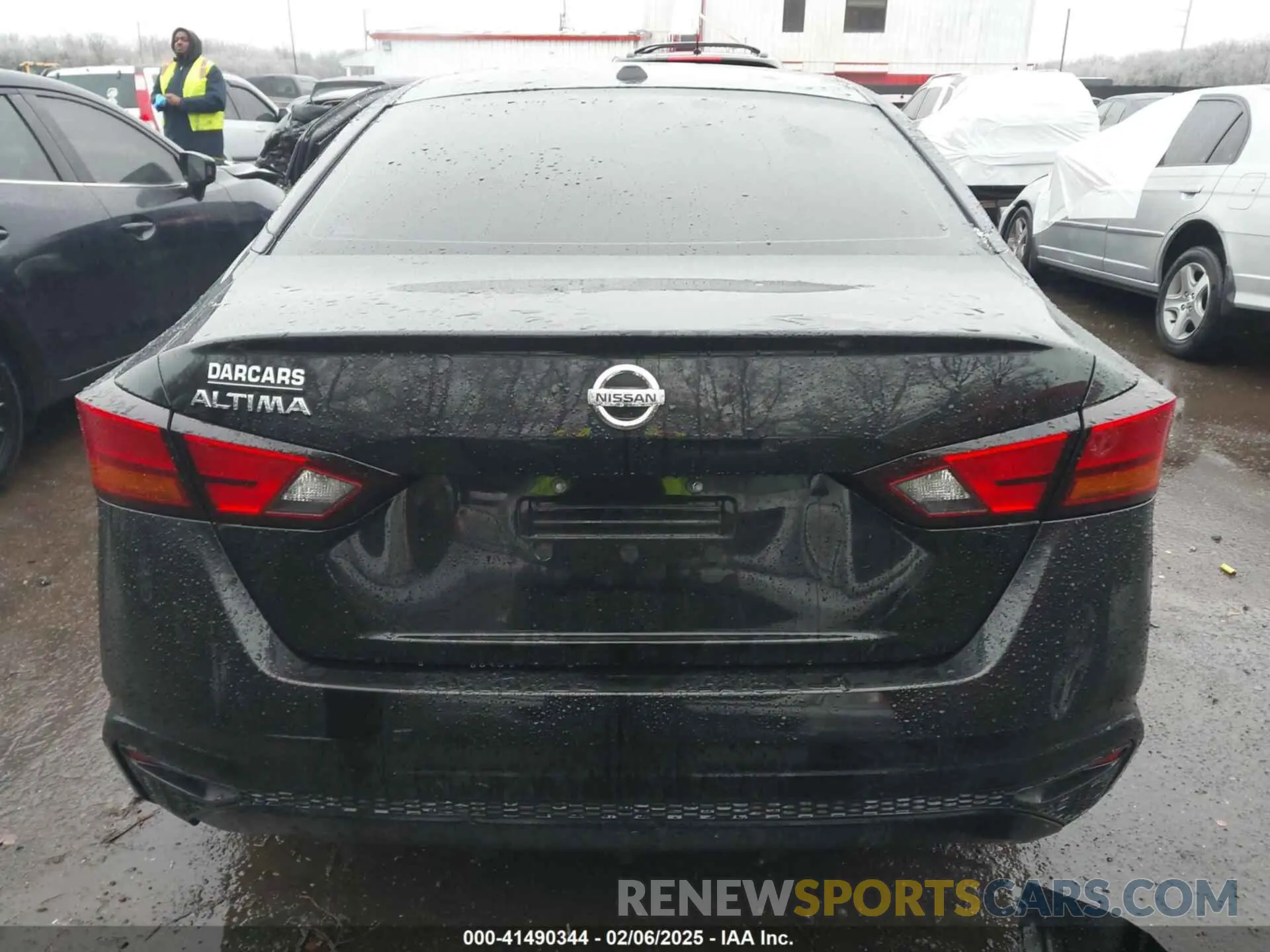 17 Photograph of a damaged car 1N4BL4BVXLC261855 NISSAN ALTIMA 2020