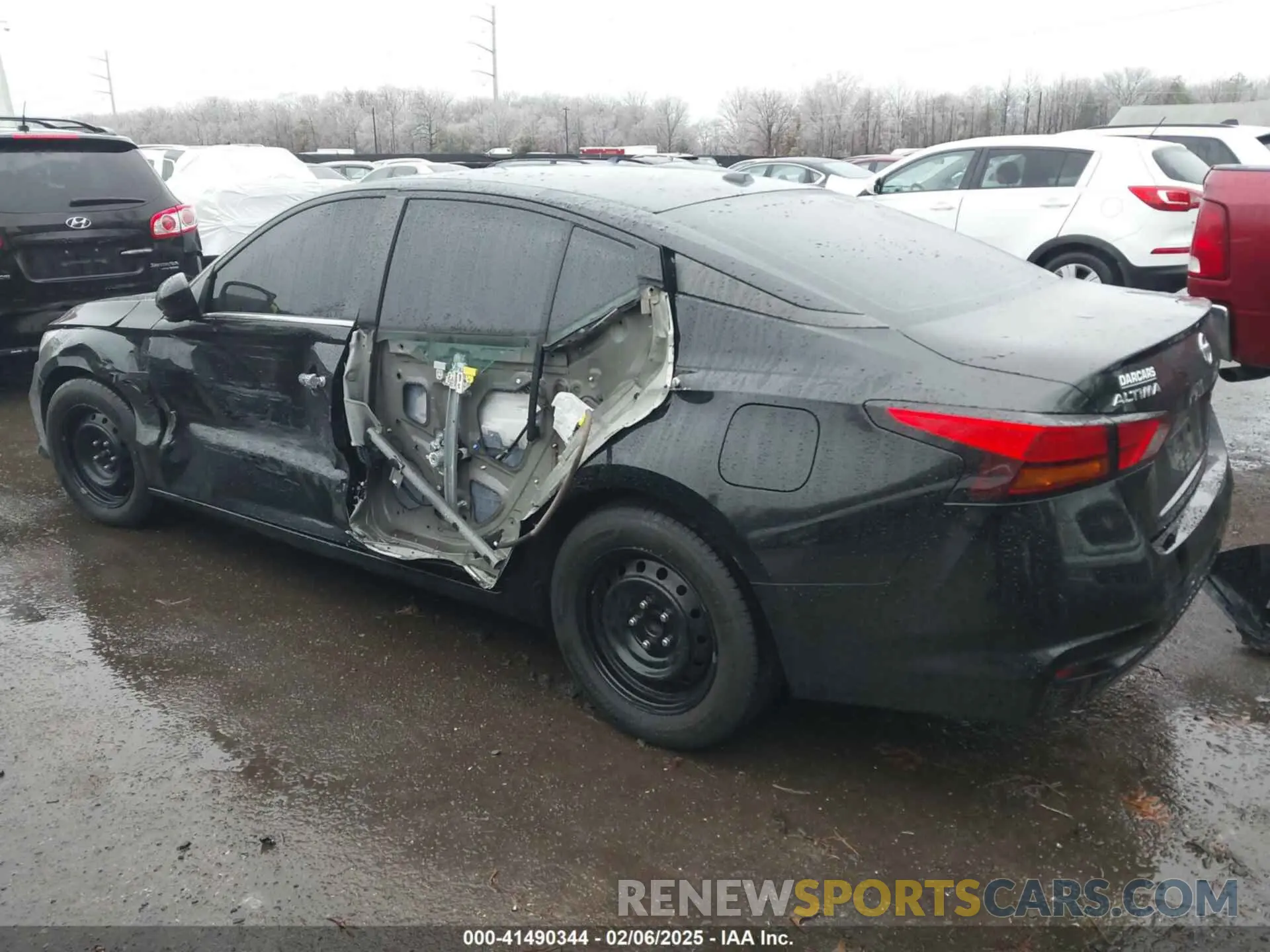 3 Photograph of a damaged car 1N4BL4BVXLC261855 NISSAN ALTIMA 2020