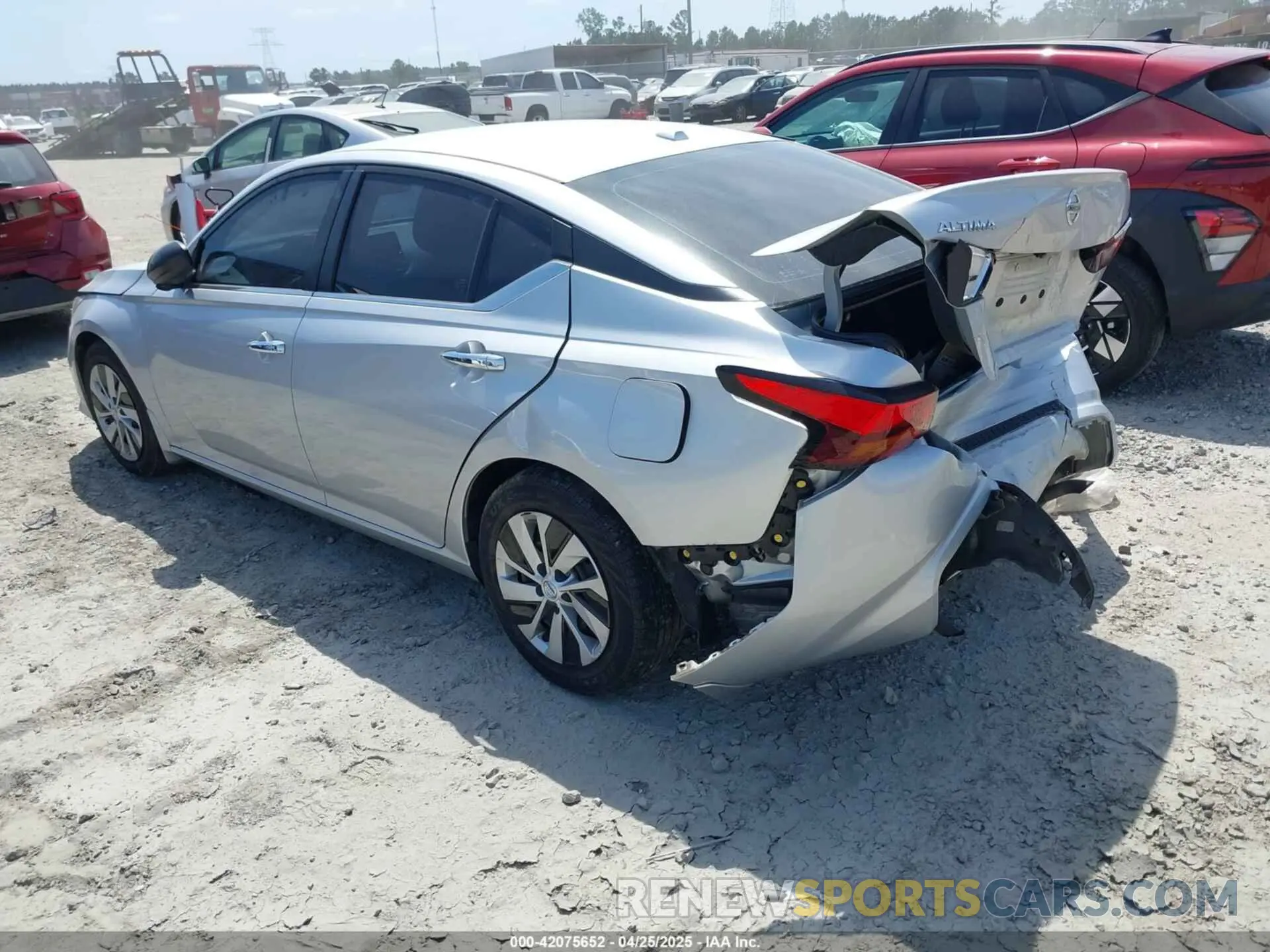 3 Photograph of a damaged car 1N4BL4BVXLC265632 NISSAN ALTIMA 2020