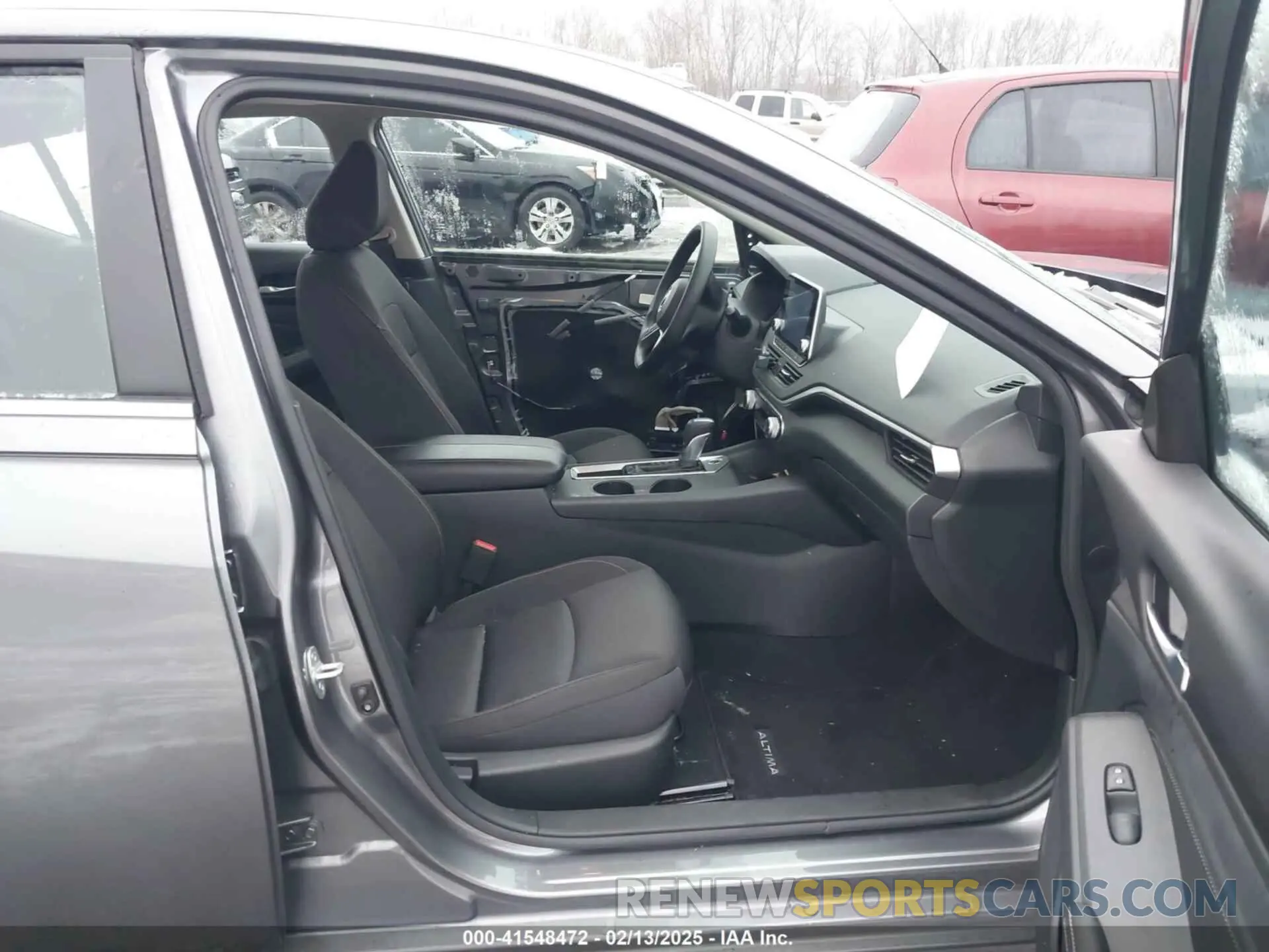 5 Photograph of a damaged car 1N4BL4BVXLC275447 NISSAN ALTIMA 2020