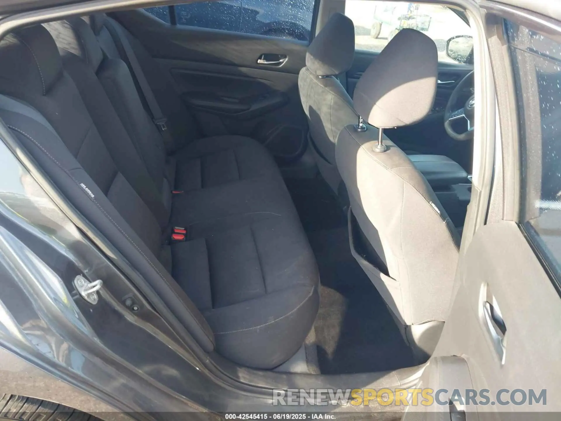8 Photograph of a damaged car 1N4BL4BVXLN312680 NISSAN ALTIMA 2020