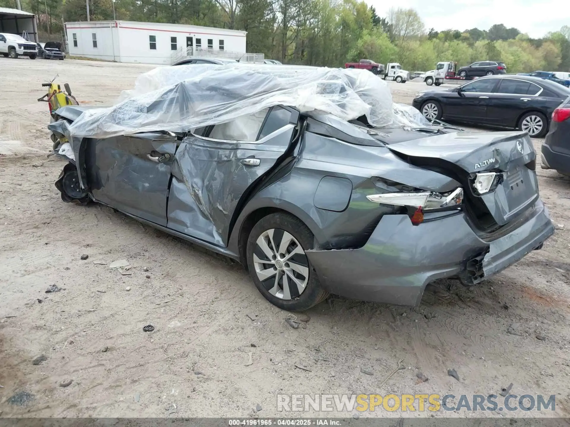 3 Photograph of a damaged car 1N4BL4BVXLN321637 NISSAN ALTIMA 2020