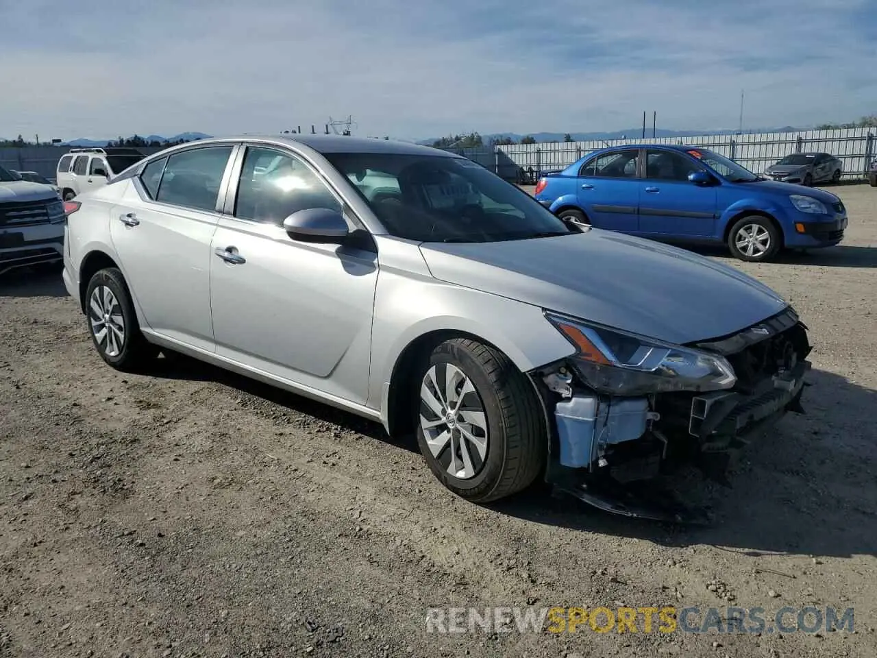 4 Photograph of a damaged car 1N4BL4BW0LN322935 NISSAN ALTIMA 2020