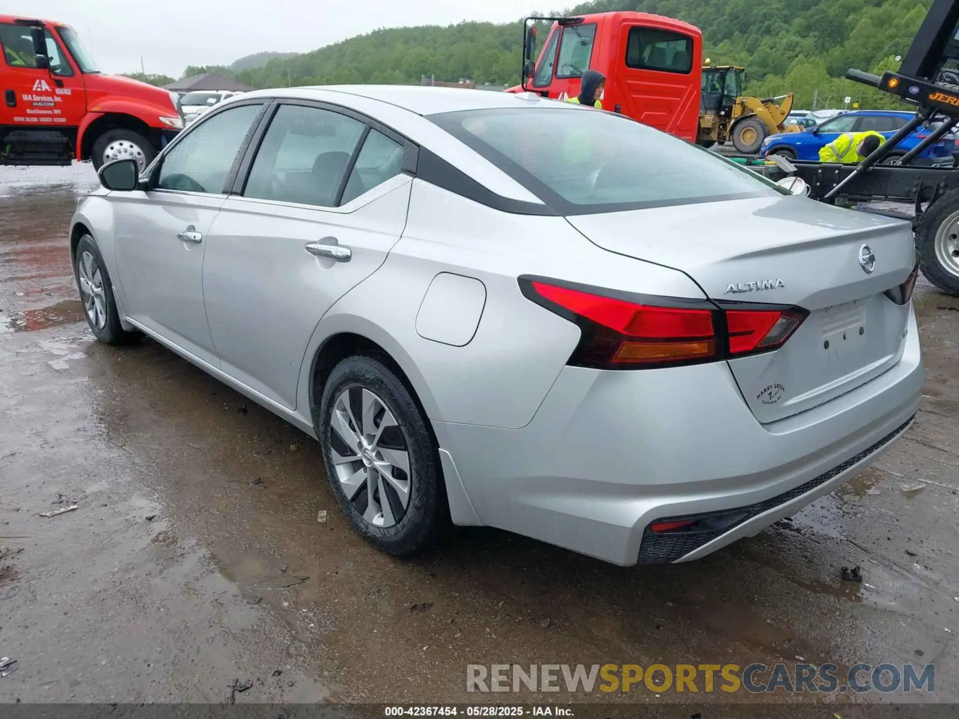 3 Photograph of a damaged car 1N4BL4BW2LC146420 NISSAN ALTIMA 2020