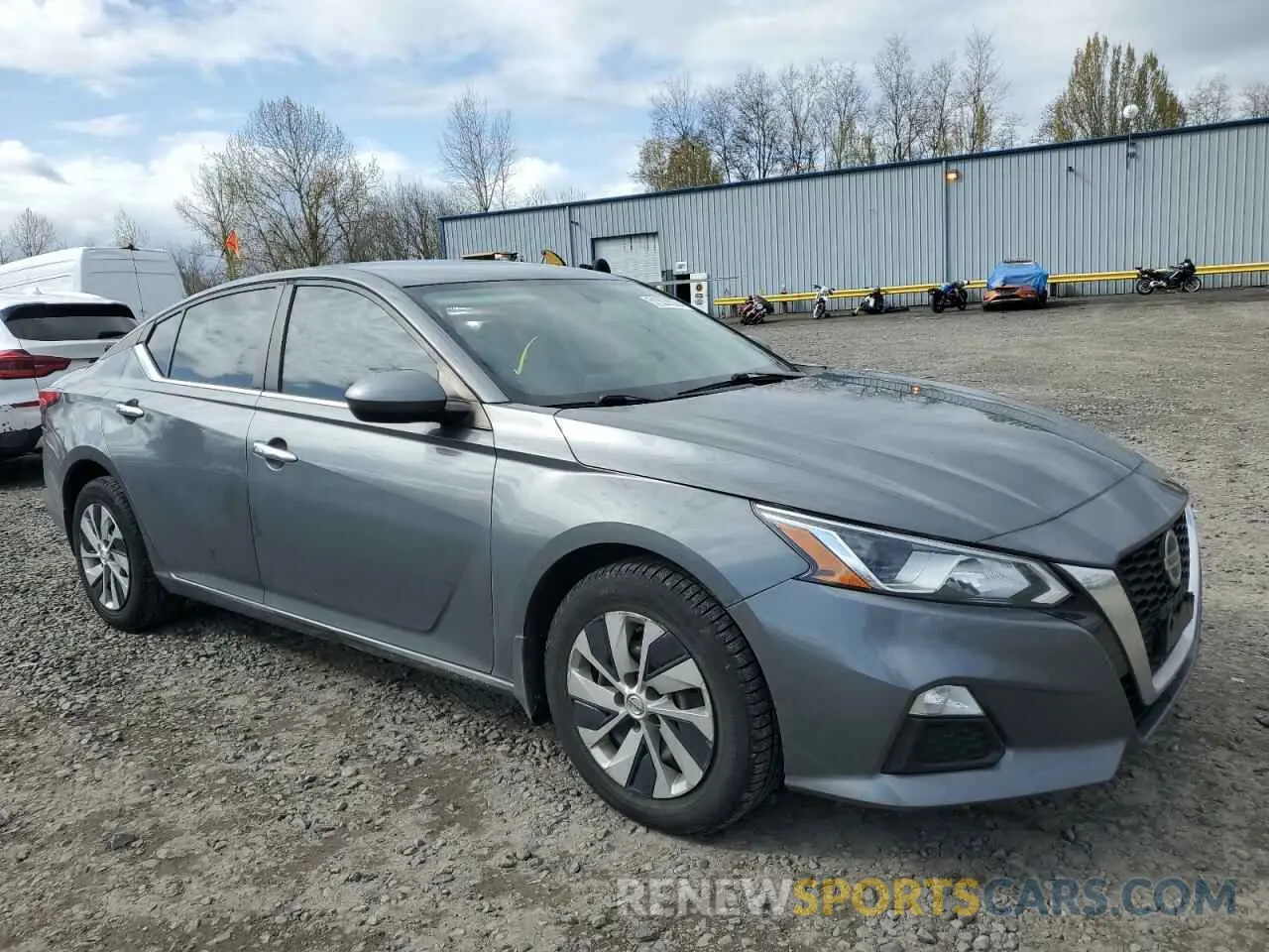 4 Photograph of a damaged car 1N4BL4BW7LN311690 NISSAN ALTIMA 2020