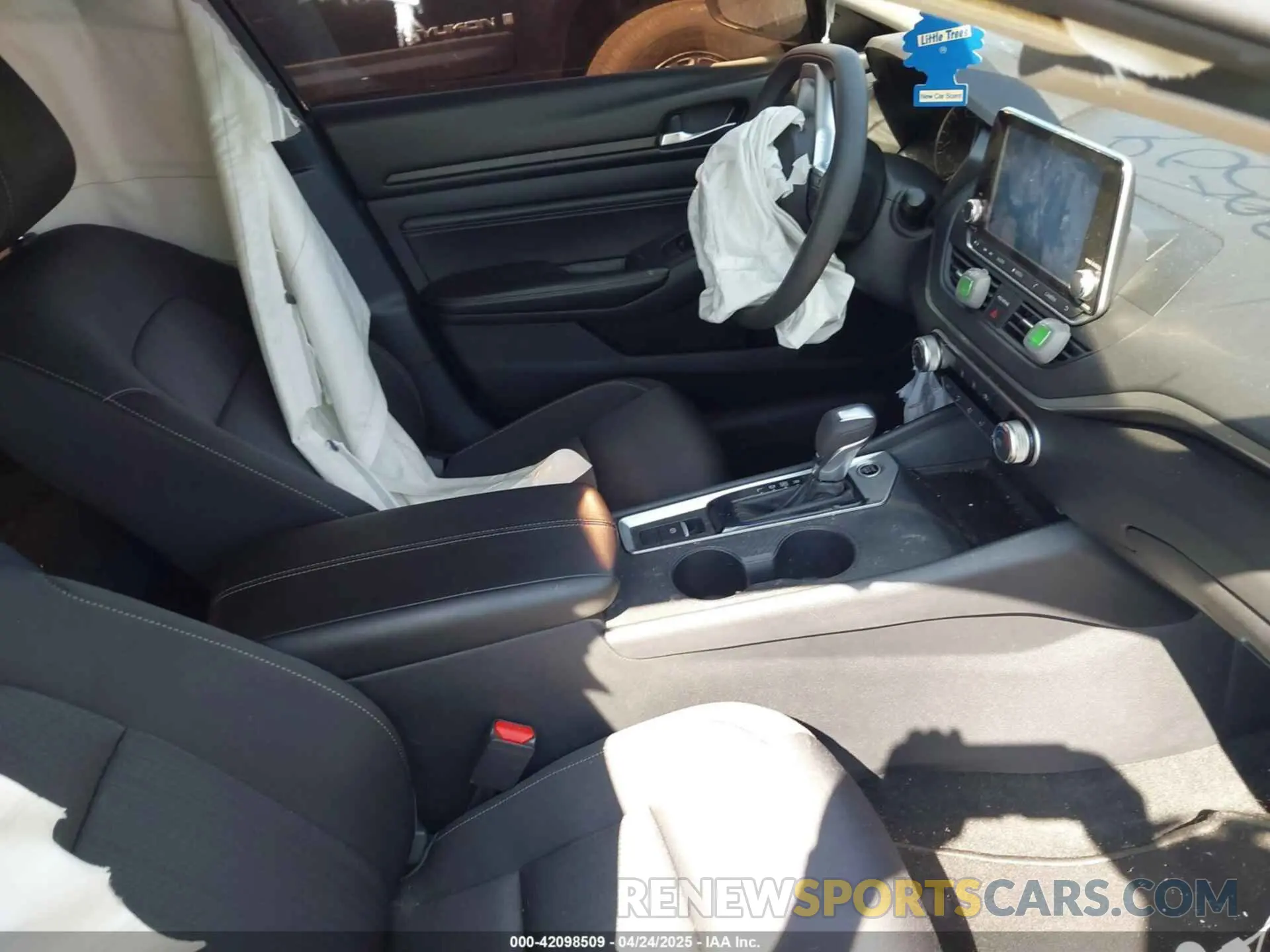 5 Photograph of a damaged car 1N4BL4BW8LC117293 NISSAN ALTIMA 2020
