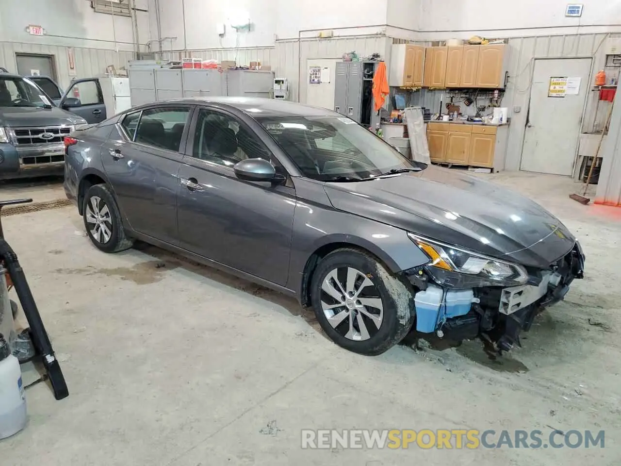 4 Photograph of a damaged car 1N4BL4BW8LC122414 NISSAN ALTIMA 2020