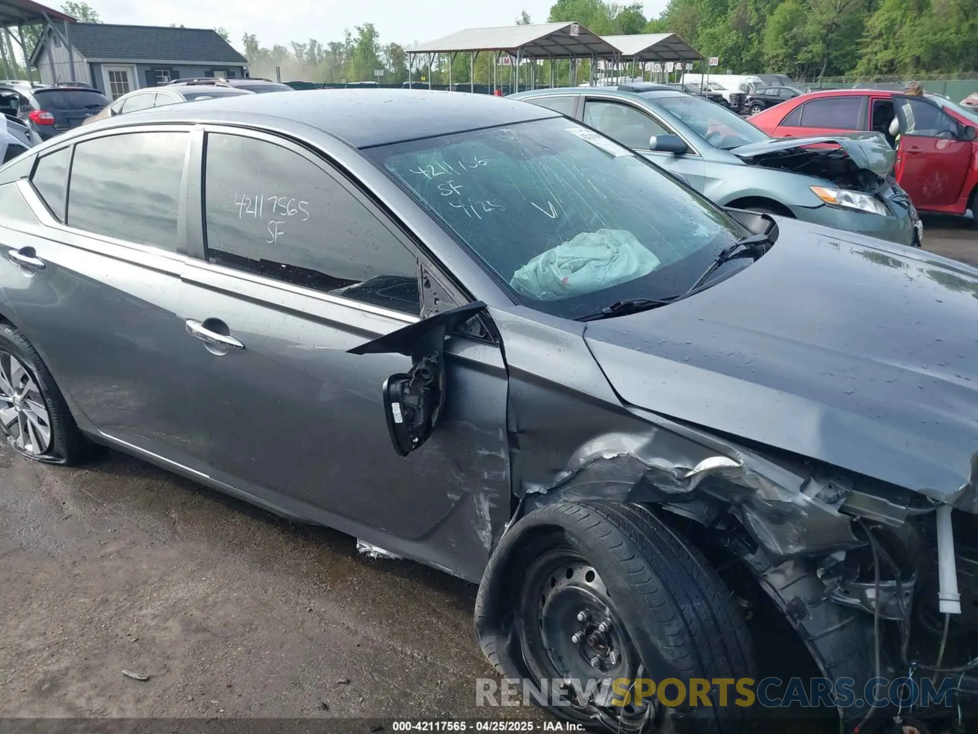17 Photograph of a damaged car 1N4BL4BW9LC176675 NISSAN ALTIMA 2020