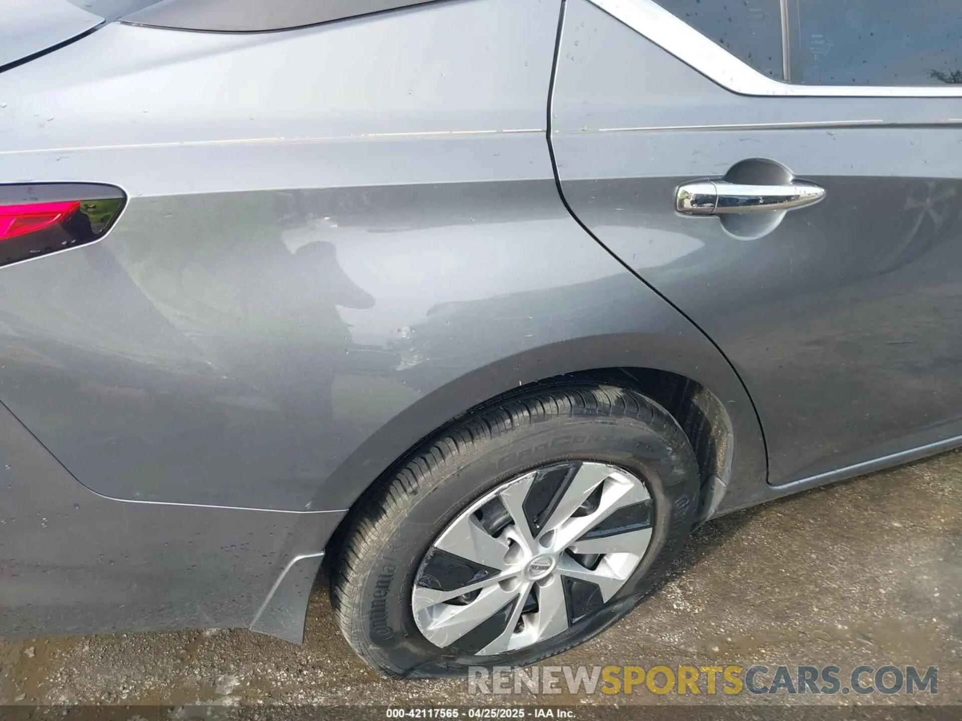 18 Photograph of a damaged car 1N4BL4BW9LC176675 NISSAN ALTIMA 2020