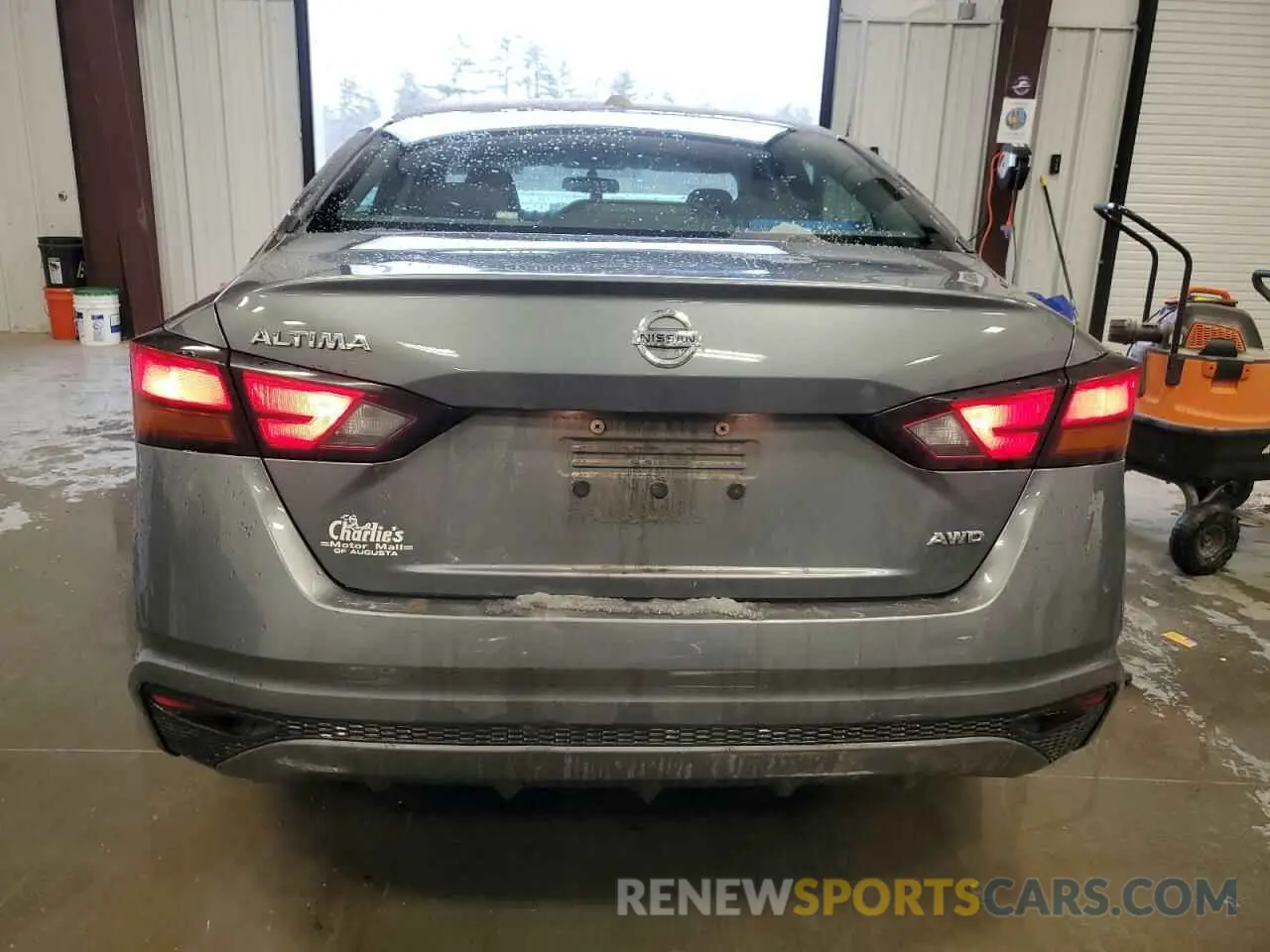 6 Photograph of a damaged car 1N4BL4BW9LC275612 NISSAN ALTIMA 2020