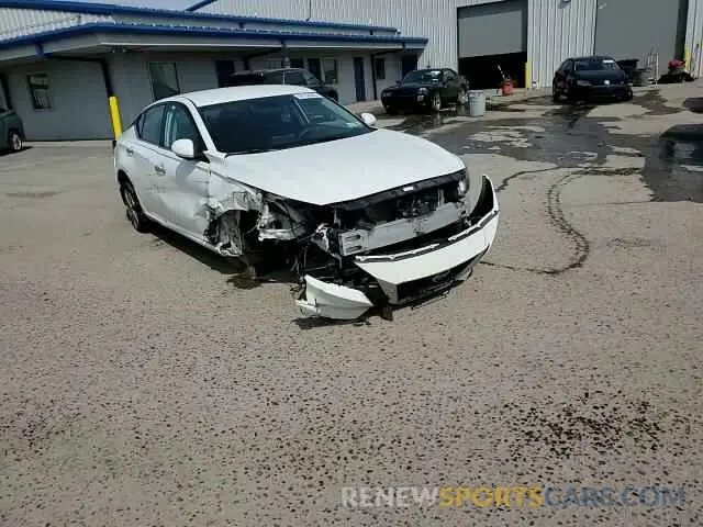 13 Photograph of a damaged car 1N4BL4BW9LN307866 NISSAN ALTIMA 2020