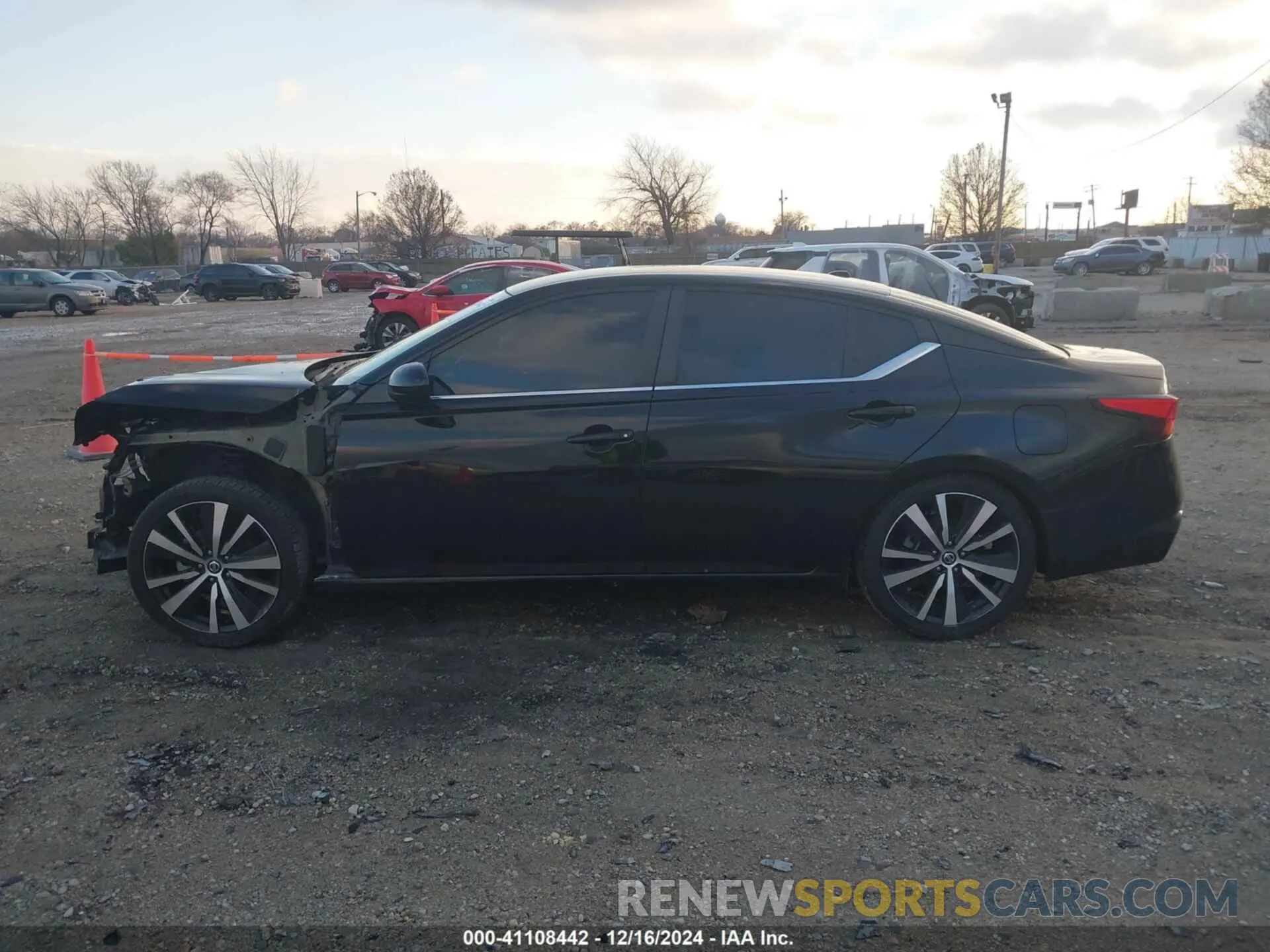 15 Photograph of a damaged car 1N4BL4CV0LC160760 NISSAN ALTIMA 2020