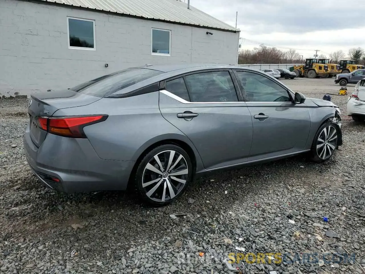 3 Photograph of a damaged car 1N4BL4CV0LN304103 NISSAN ALTIMA 2020