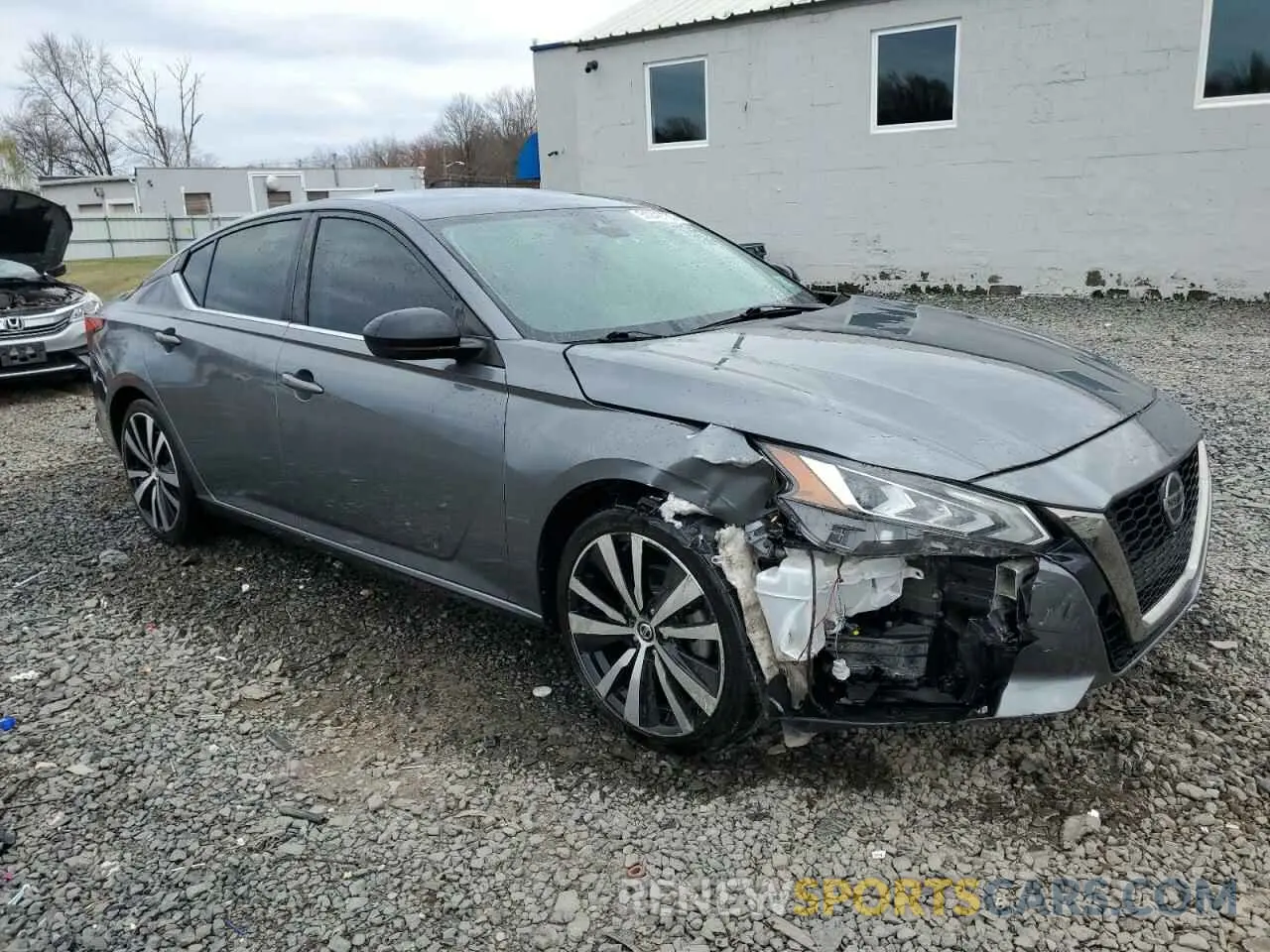 4 Photograph of a damaged car 1N4BL4CV0LN304103 NISSAN ALTIMA 2020